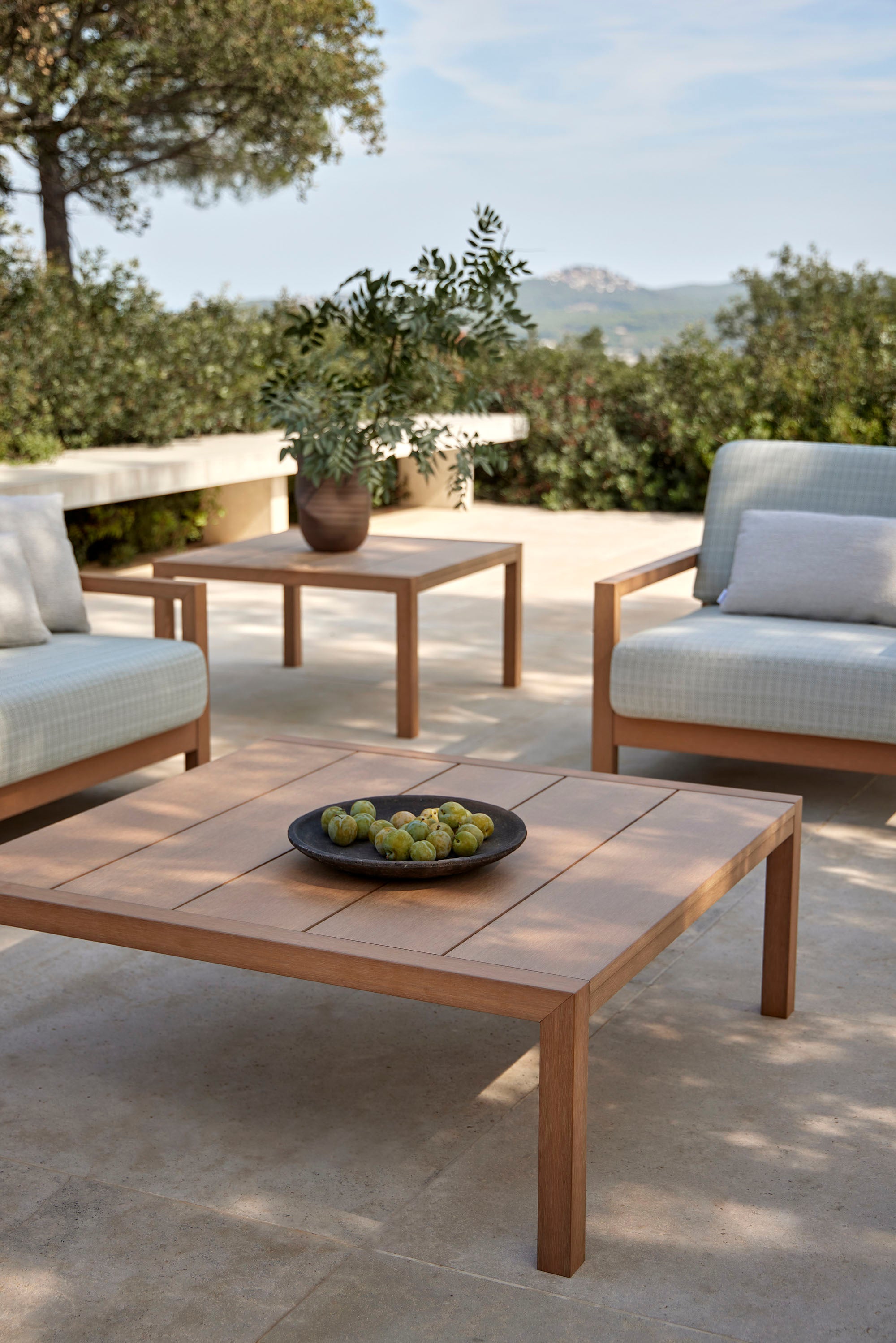 Point Furniture Kubik Square Side table 101 cm