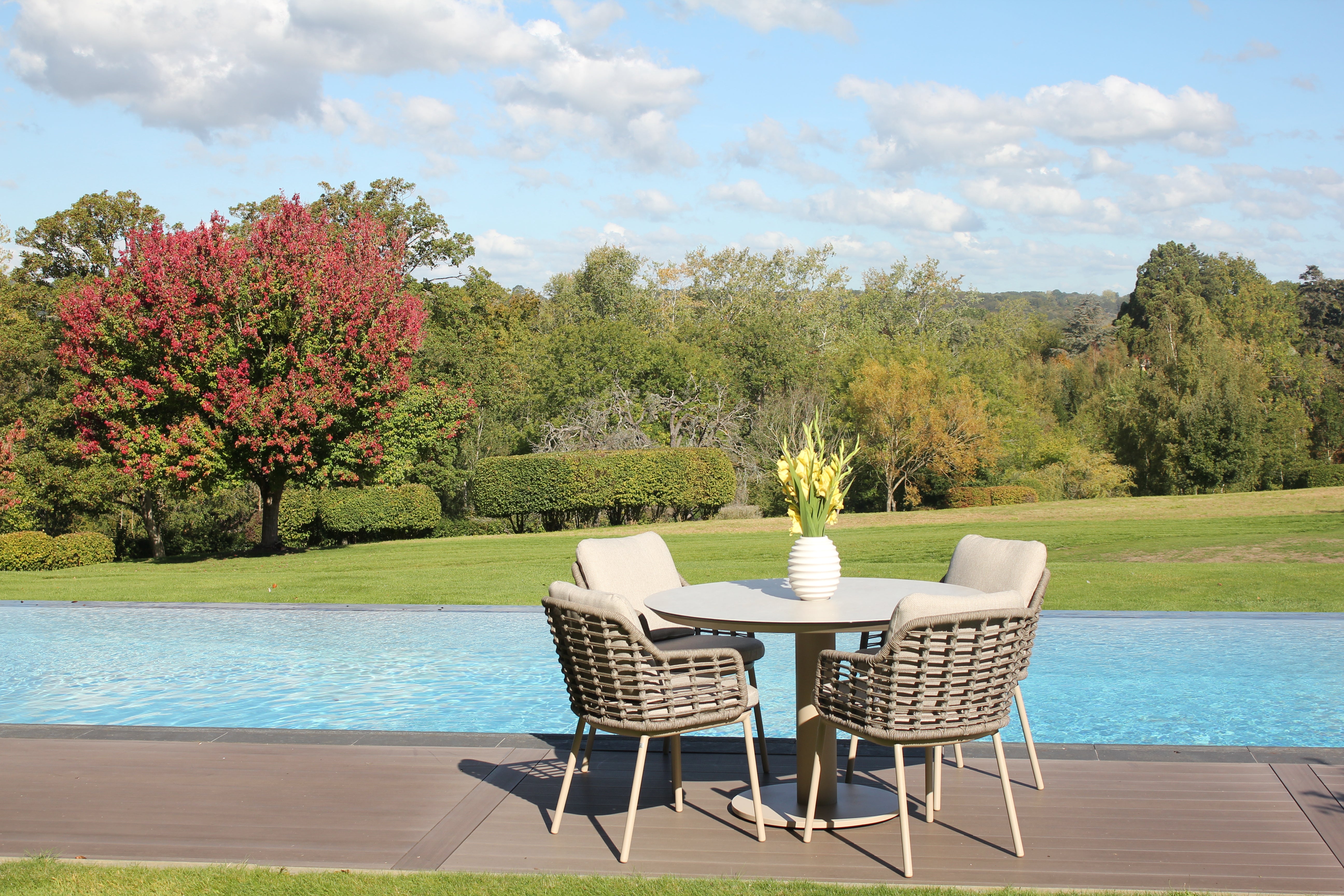 4 Seasons Outdoor Puglia 4 Seat with Sarah 120cm Round Ceramic Dining Table