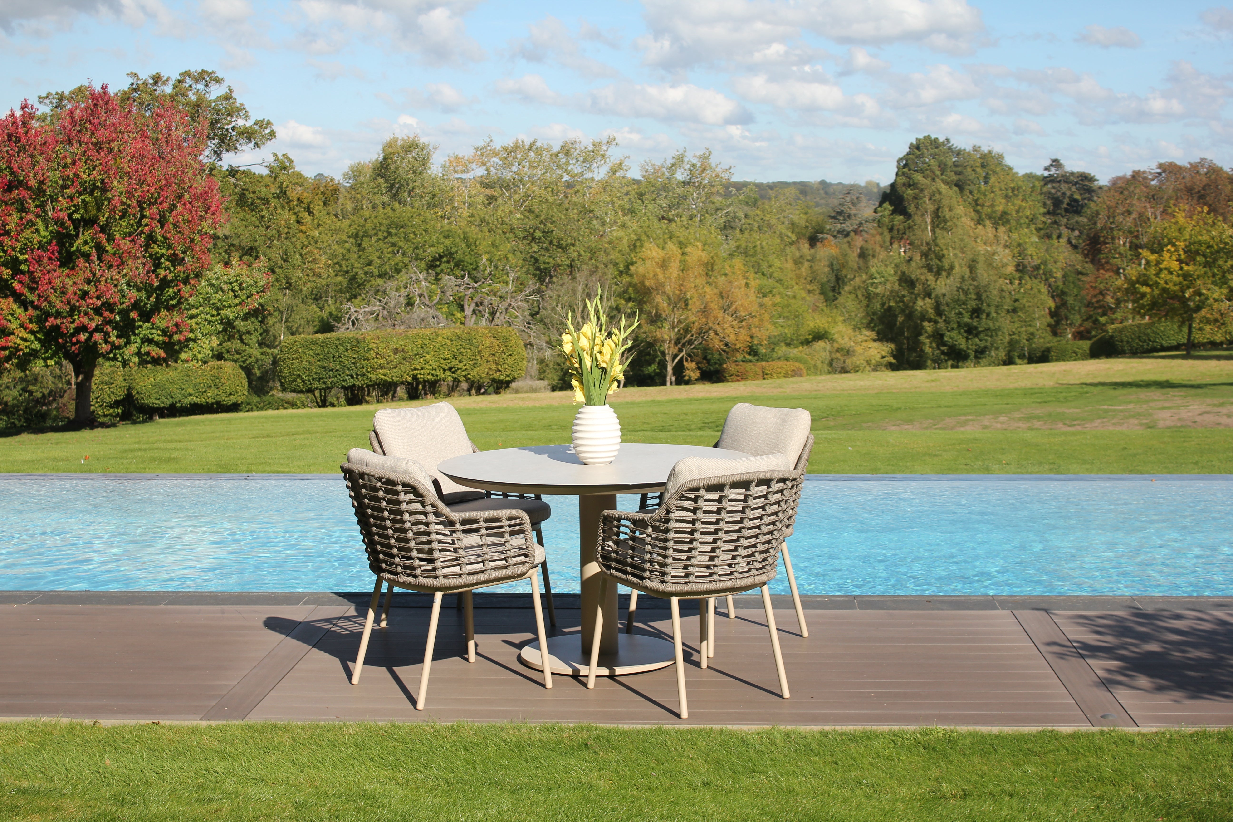 4 Seasons Outdoor Puglia 4 Seat with Sarah 120cm Round Ceramic Dining Table
