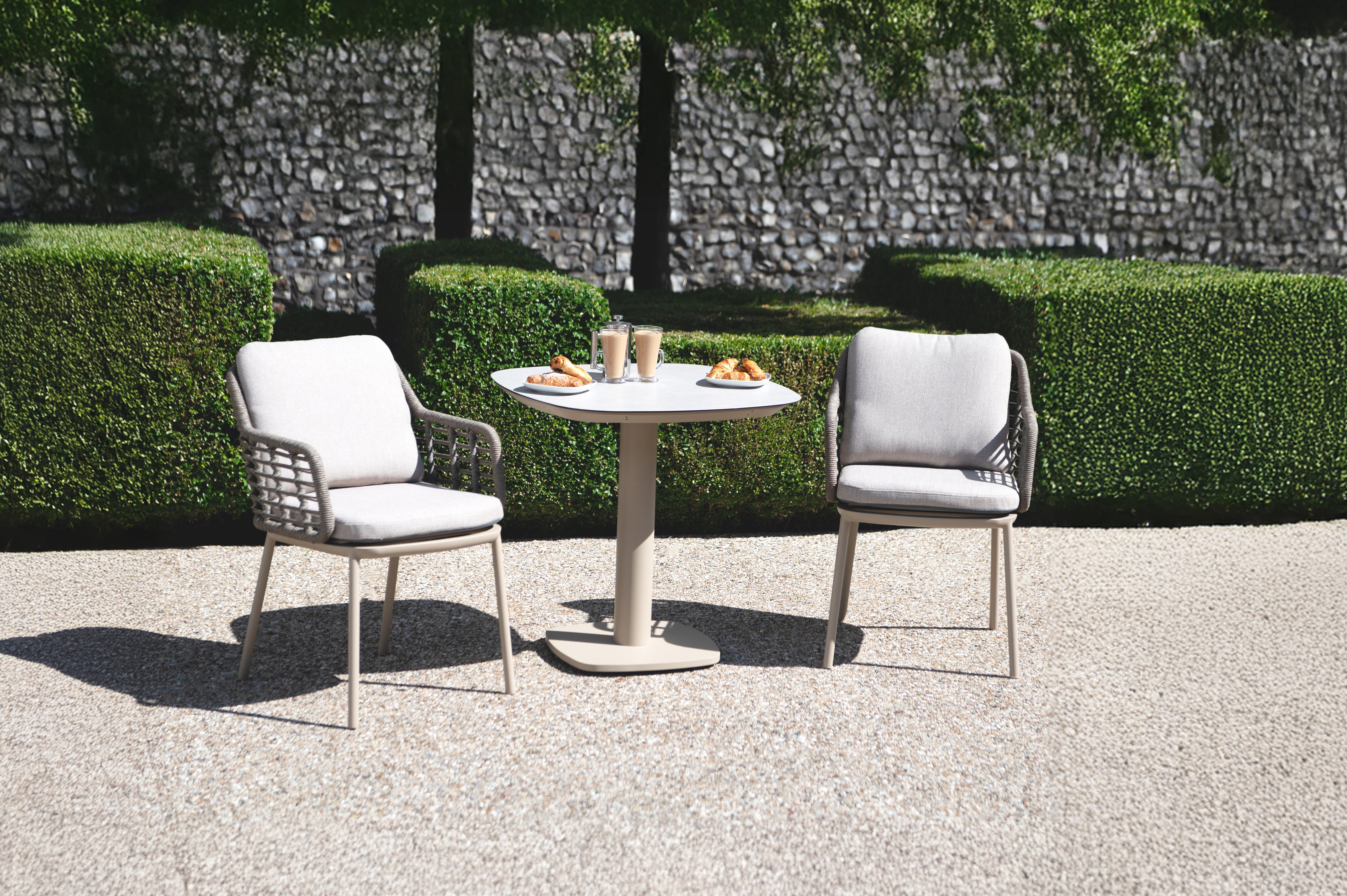 4 Seasons Outdoor Puglia 2 Seat with Manolo 75cm Ceramic Dining Table