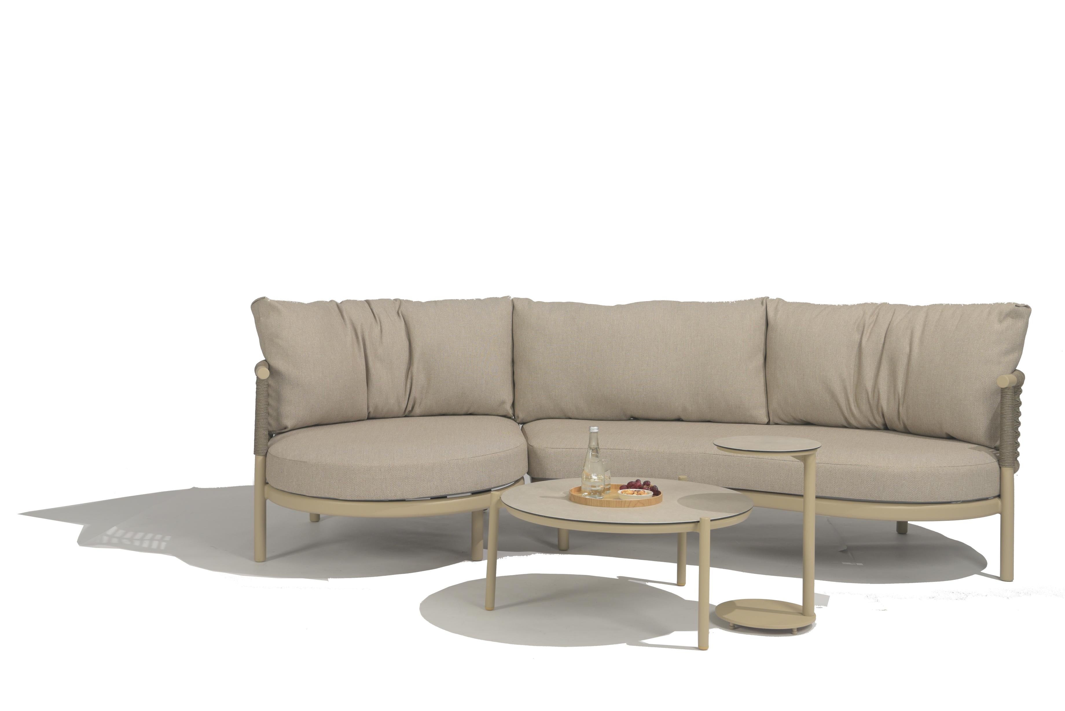 4 Seasons Outdoor Puglia Chaise lounge with Vic tables