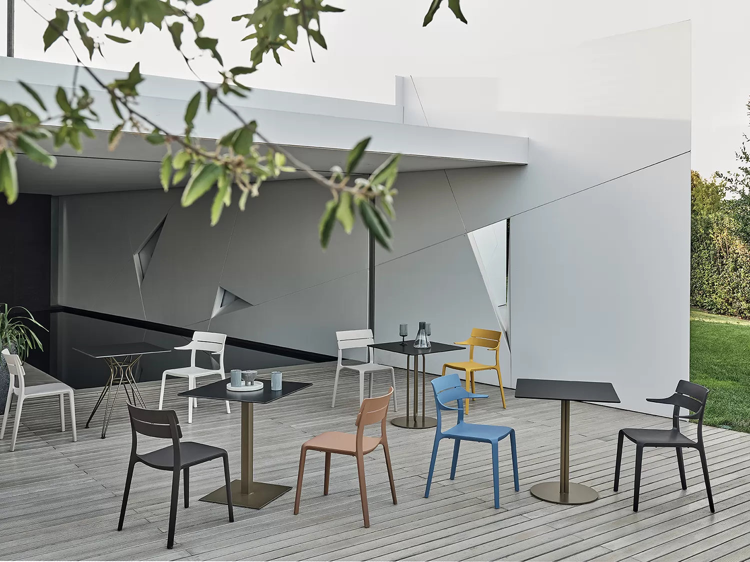 Bontempi Casa Rocket Stacking Chair In Polypropylene