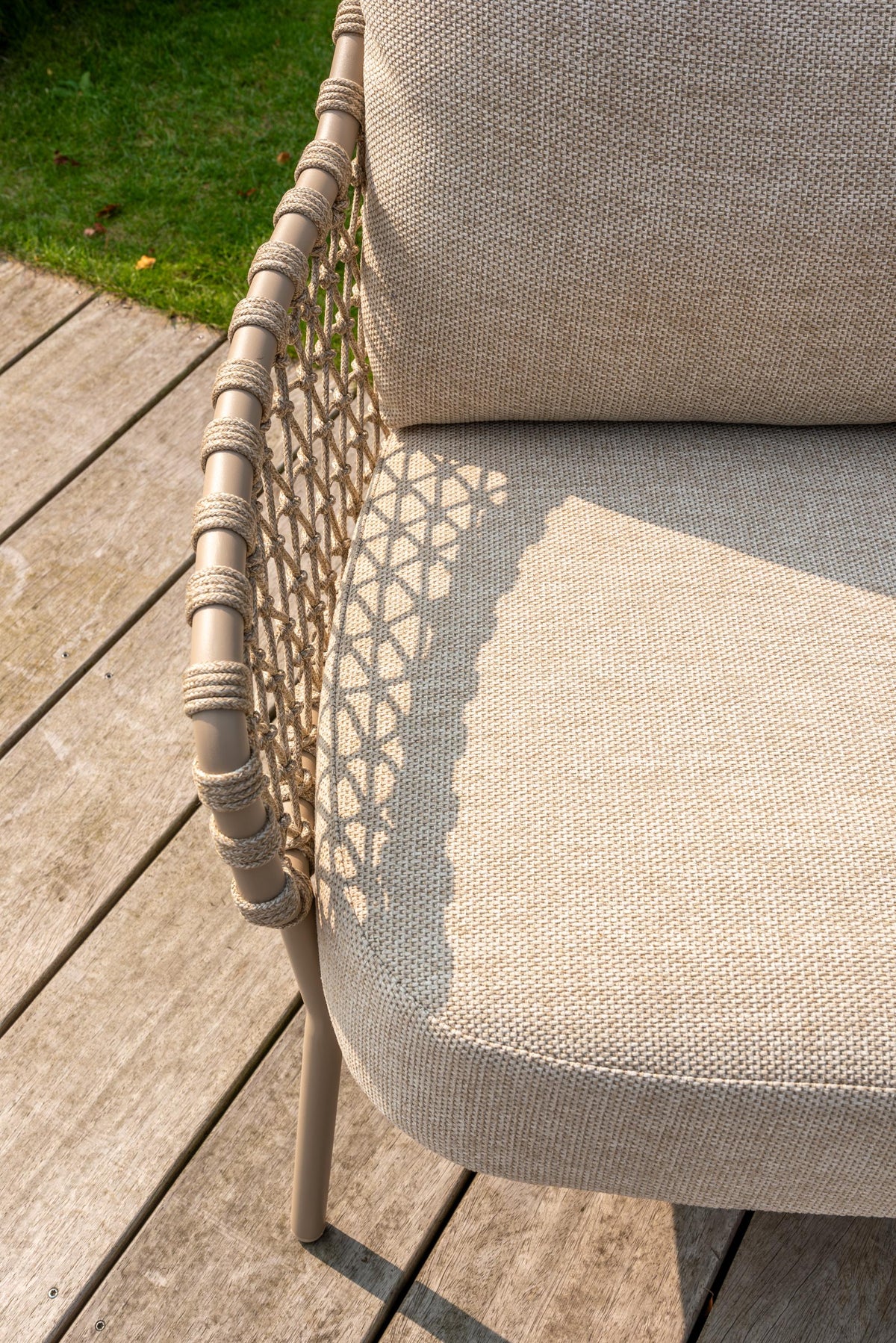 4 Seasons Outdoor Sardinia 6 Seat with Donato 160cm Round Ceramic Low Dining Table & Lazy Susan