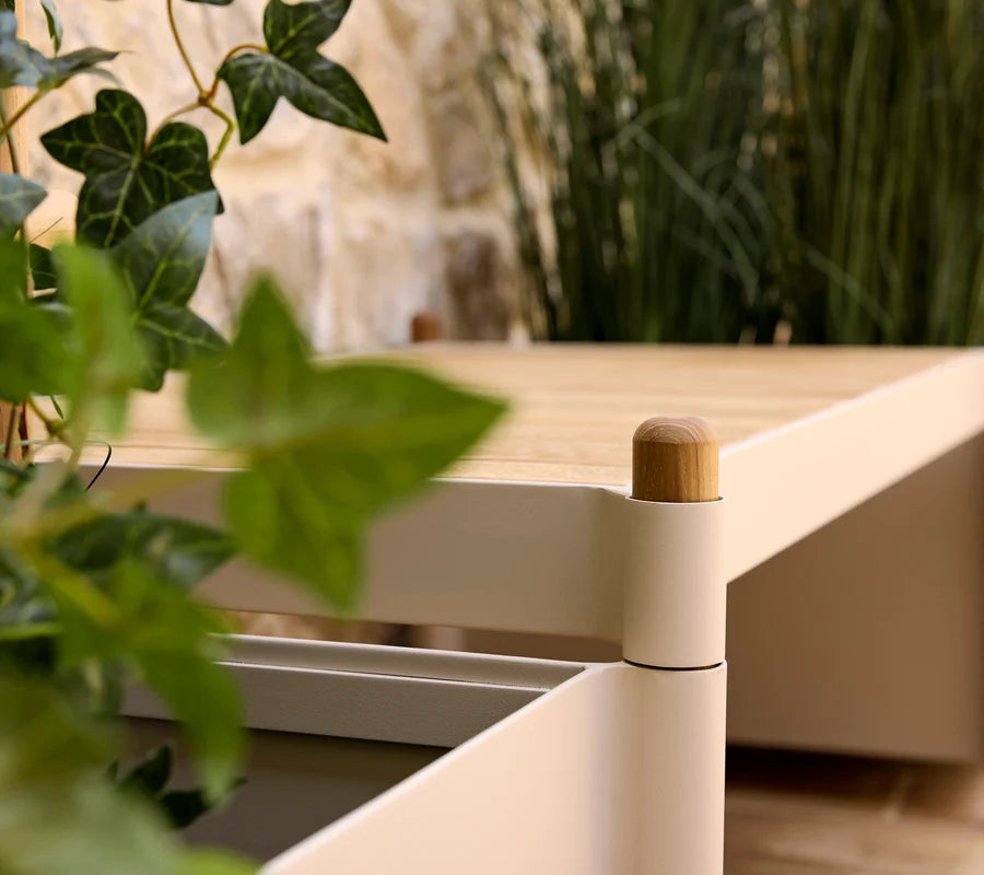 Cane-line Sticks bench with 2 planters
