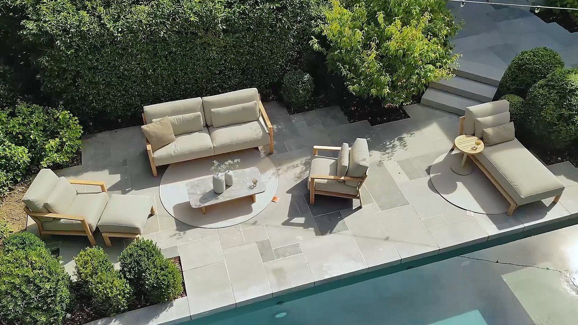 4 Seasons Outdoor Lucas Daybed with Volta Side Table