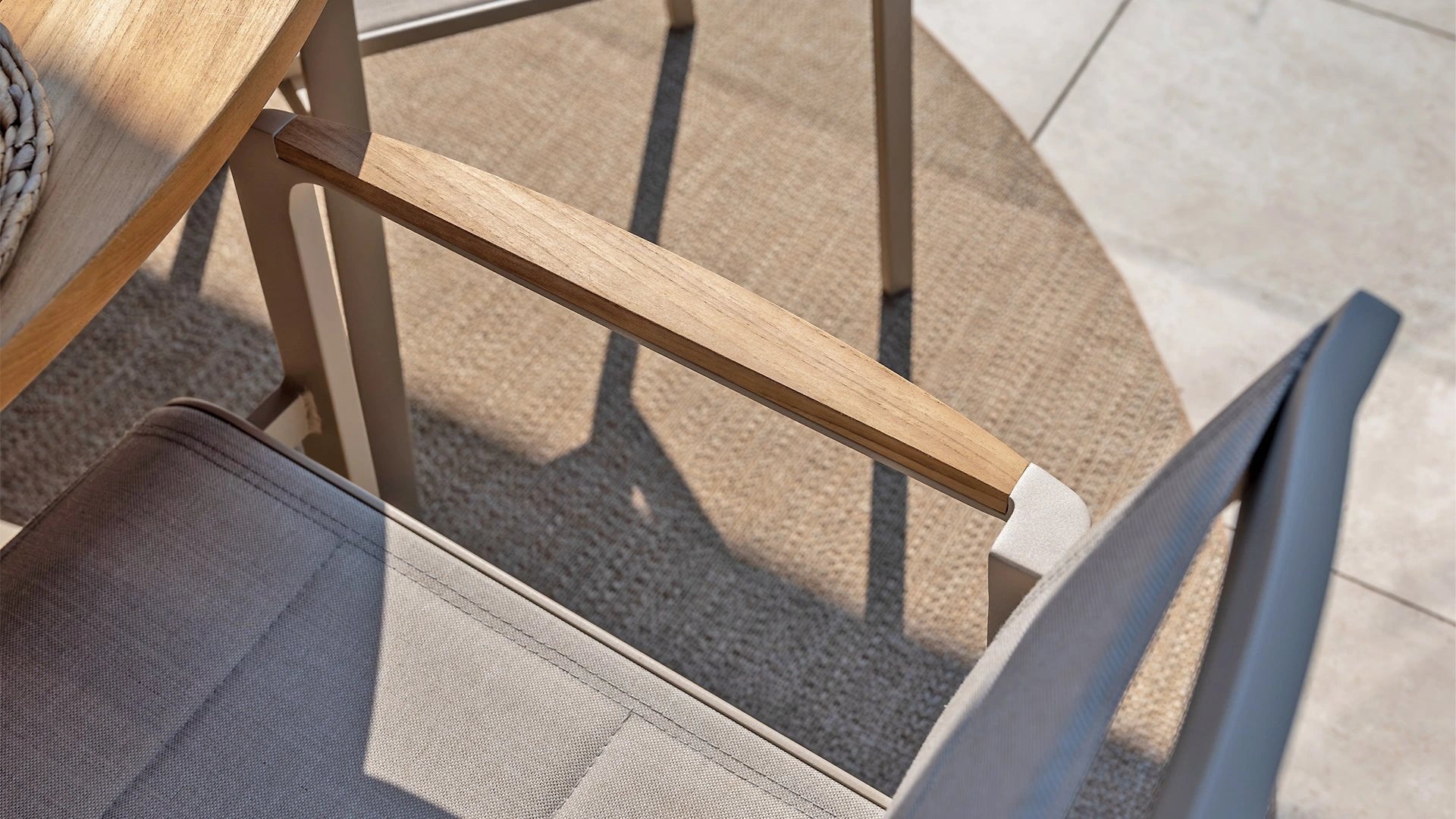 4 Seasons Outdoor Cortina stacking chair latte