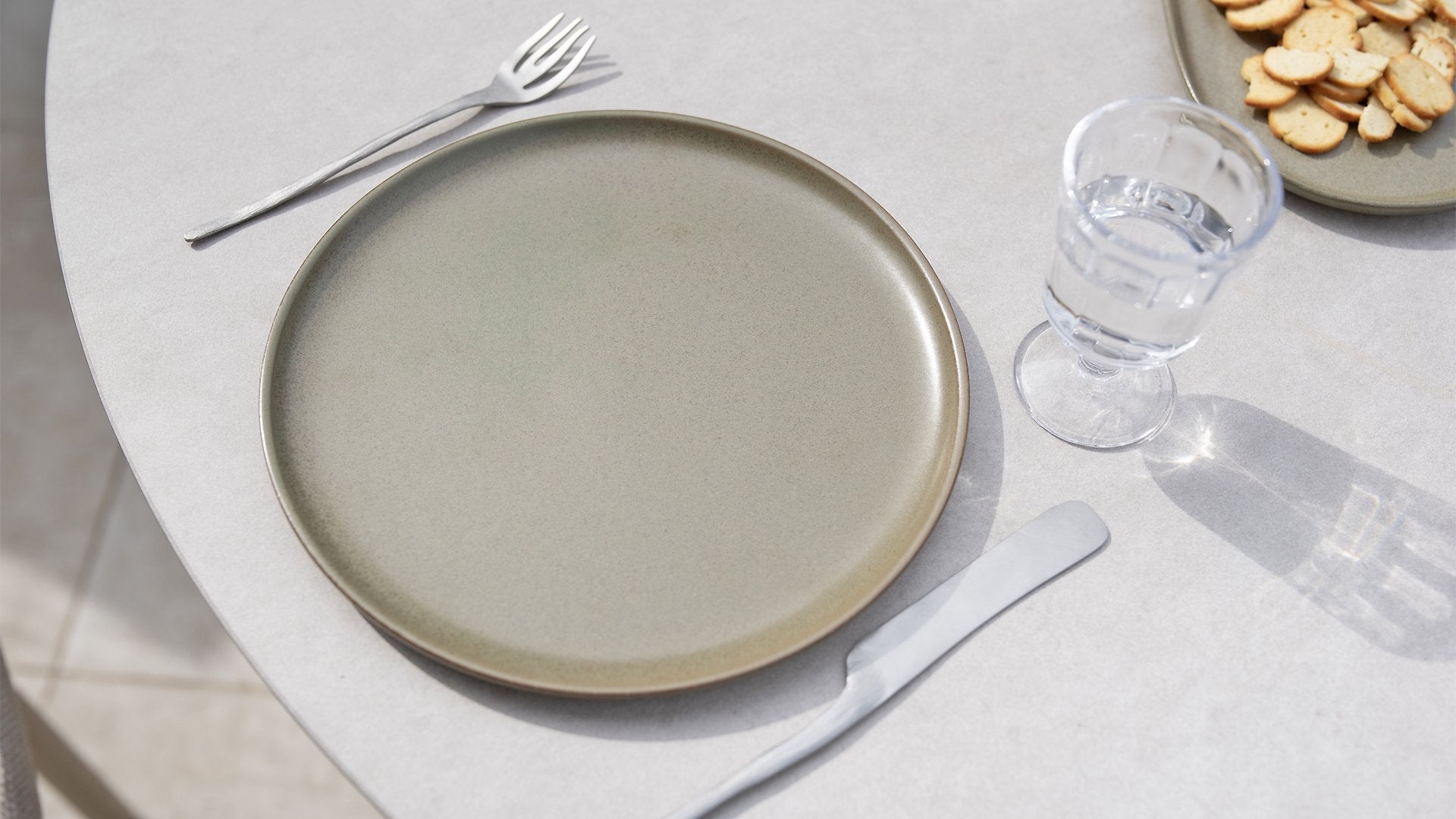 4 Seasons Outdoor Eva 4 Seat with Sarah 120cm Ceramic Dining Table