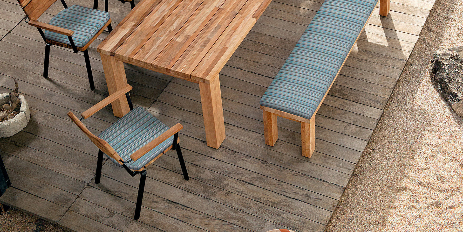 Barlow Tyrie Titan Bench 260