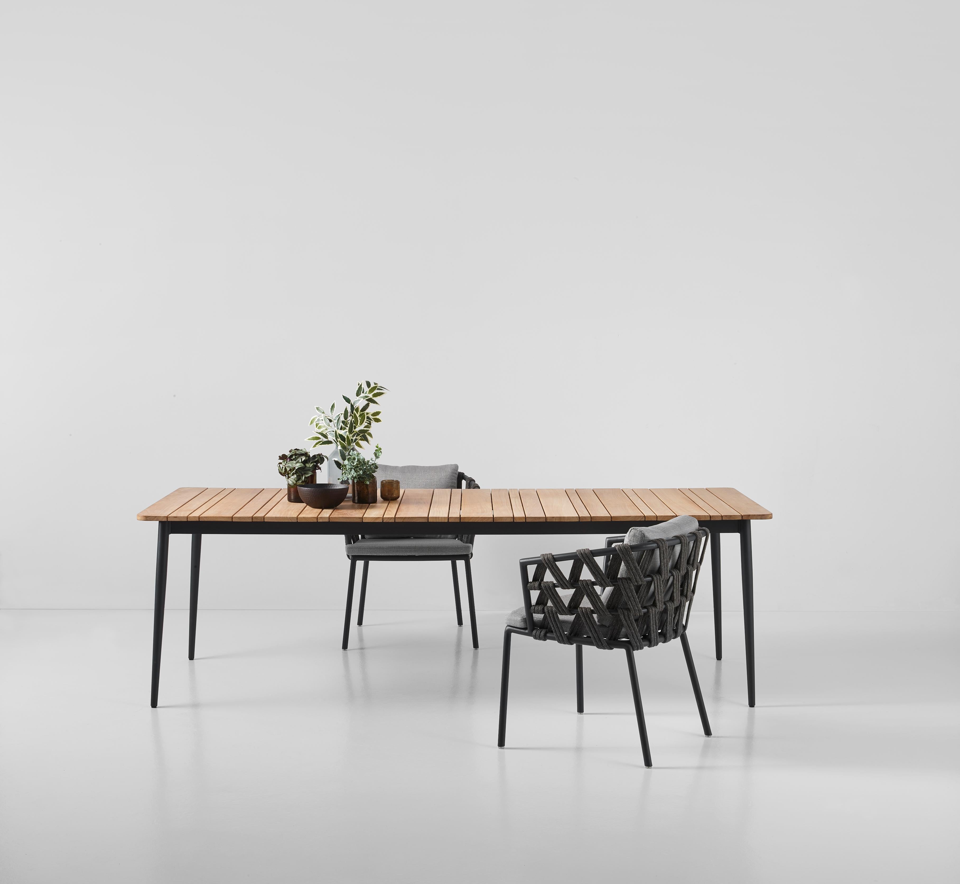 Vincent Sheppard Leo Dining Table