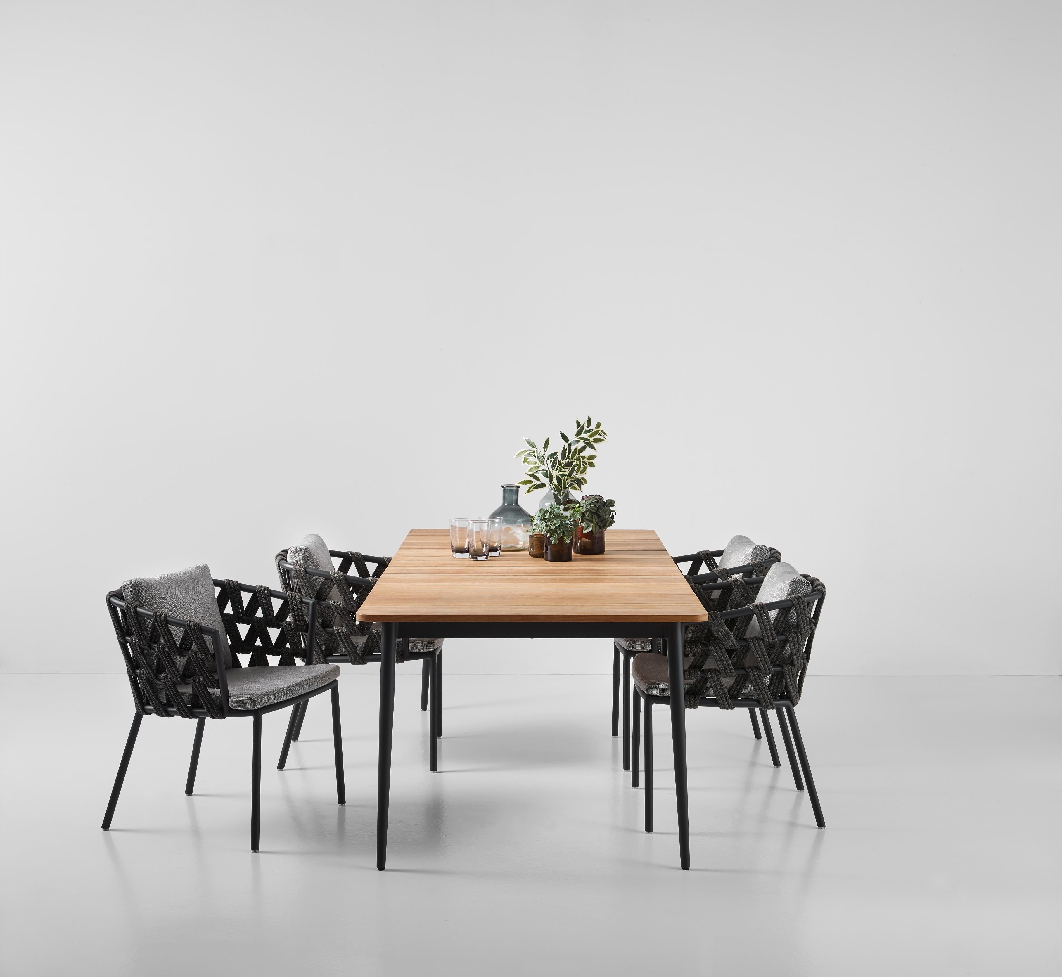 Vincent Sheppard Leo Dining Table