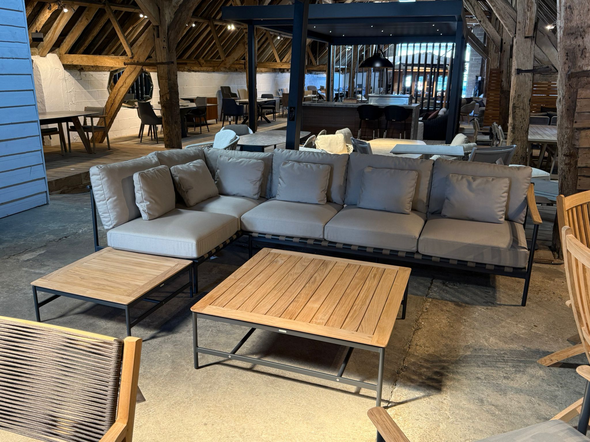 Barlow Tyrie 55% DISCOUNT | Around Ex Display Lounge Set