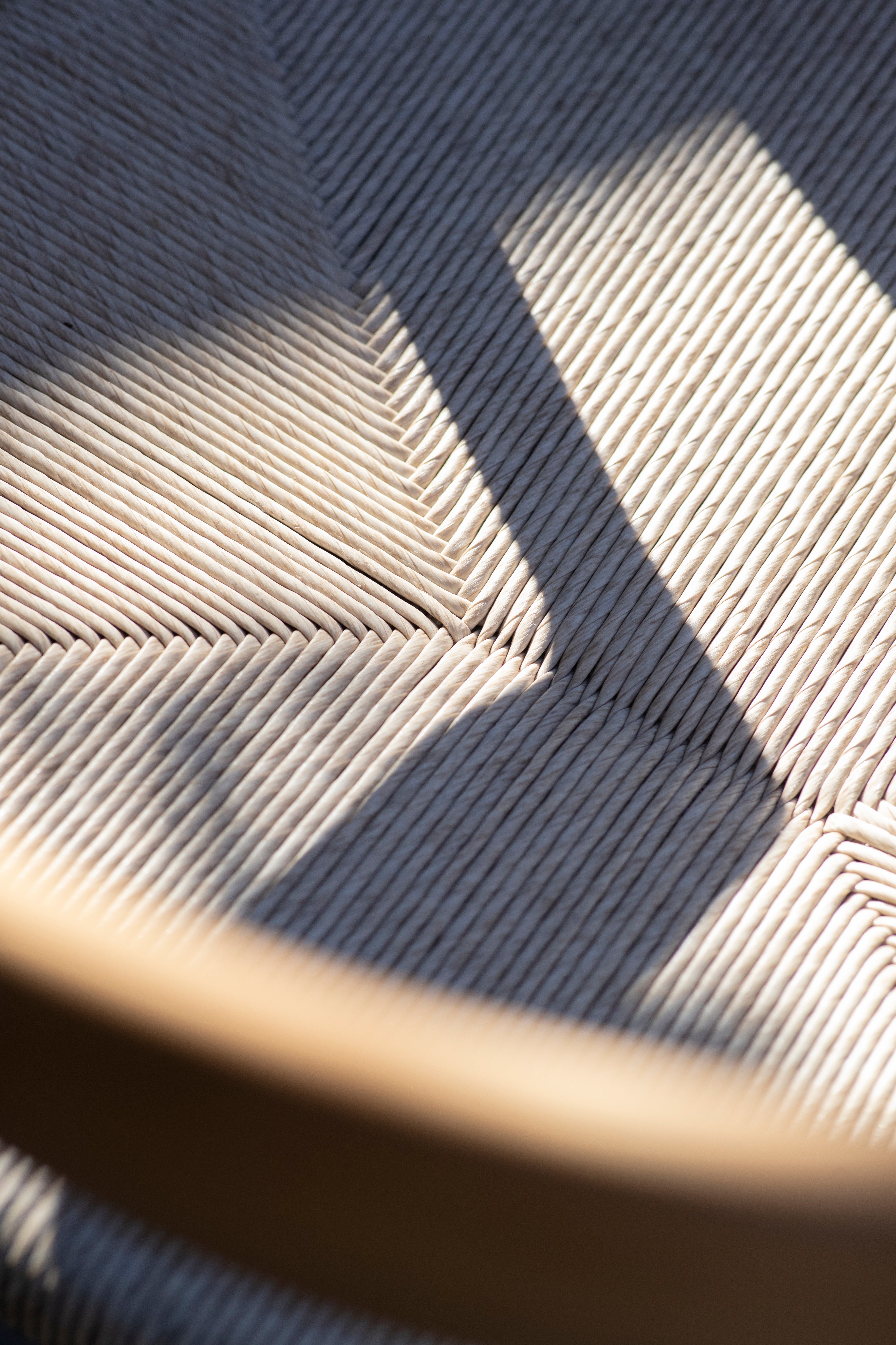 Manutti Yiko Dining Chair