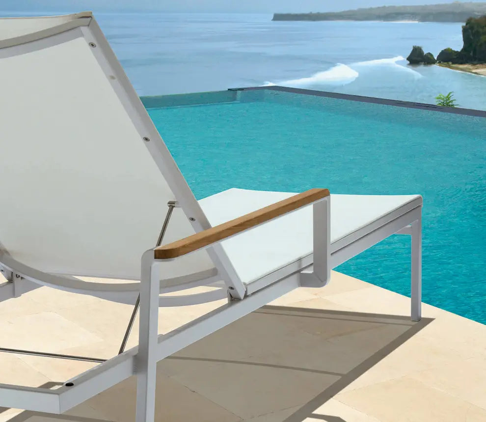 Barlow Tyrie Aura Occasional Lounger