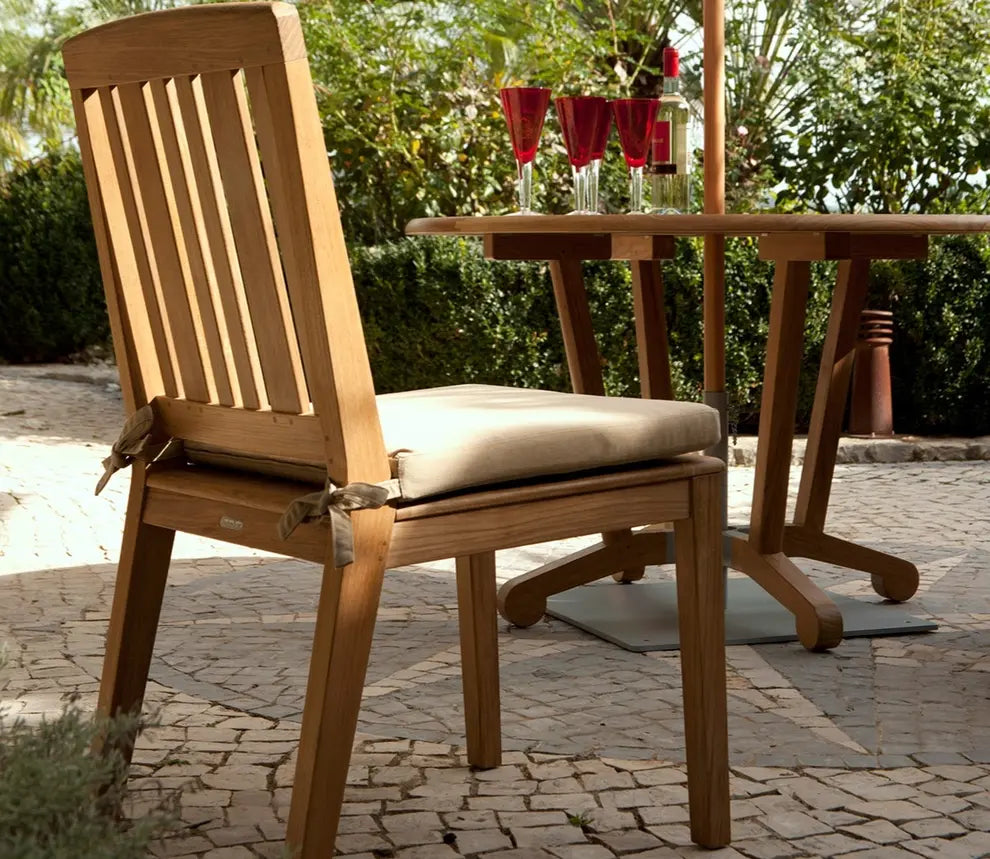 Barlow Tyrie Chesapeake Table 120 Circular