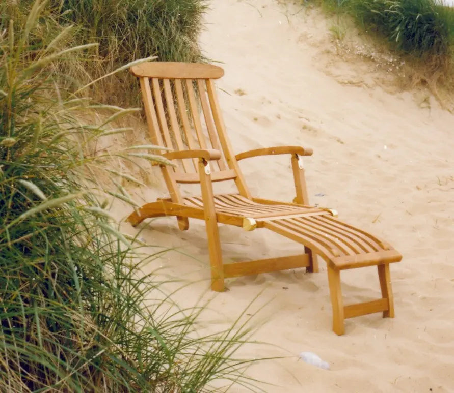 Barlow Tyrie Commodore Steamer