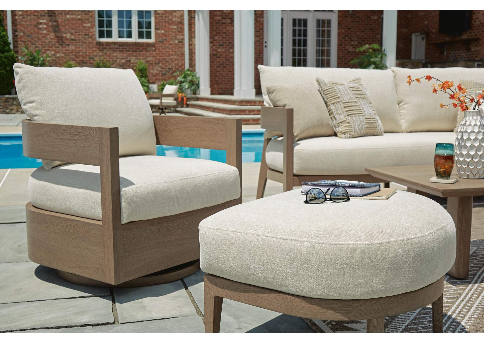 Gloster Bay Ottoman