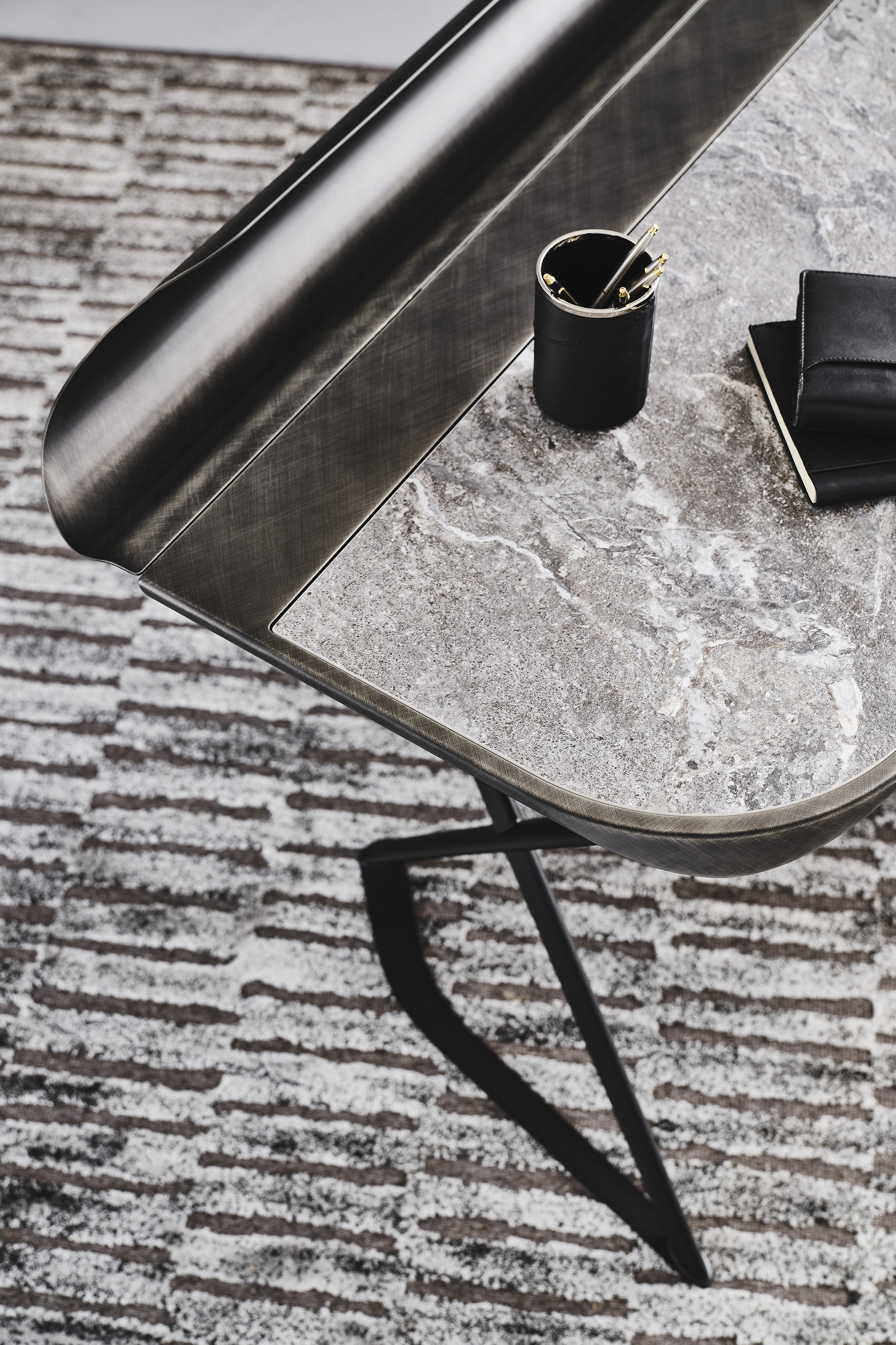 Cattelan Italia Cocoon Keramik Desk With Base