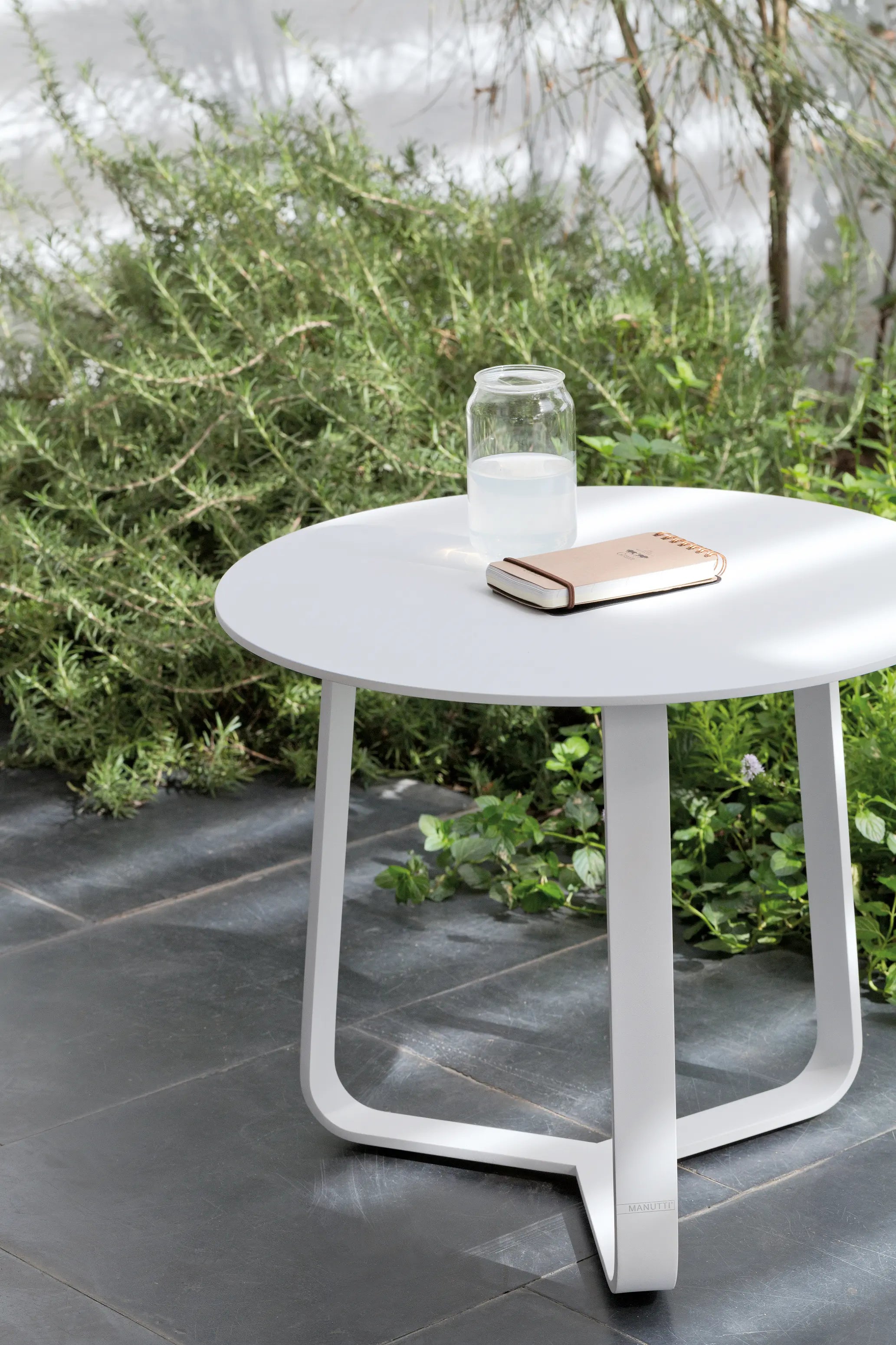 Manutti Giro Side Table Ø48x41h