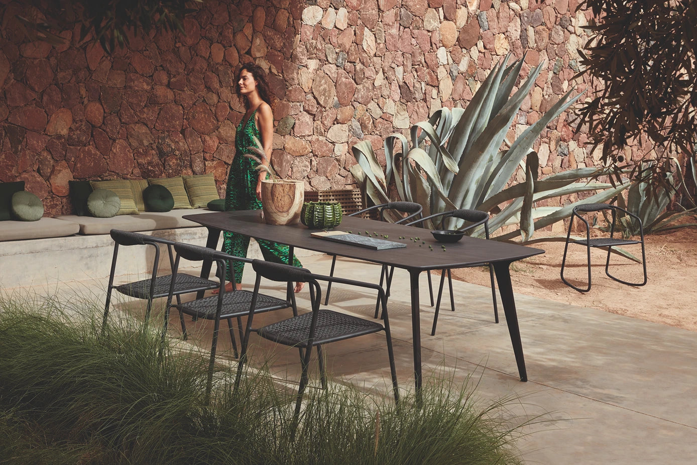 Manutti Torsa Dining Table 264 × 118 × 73h cm