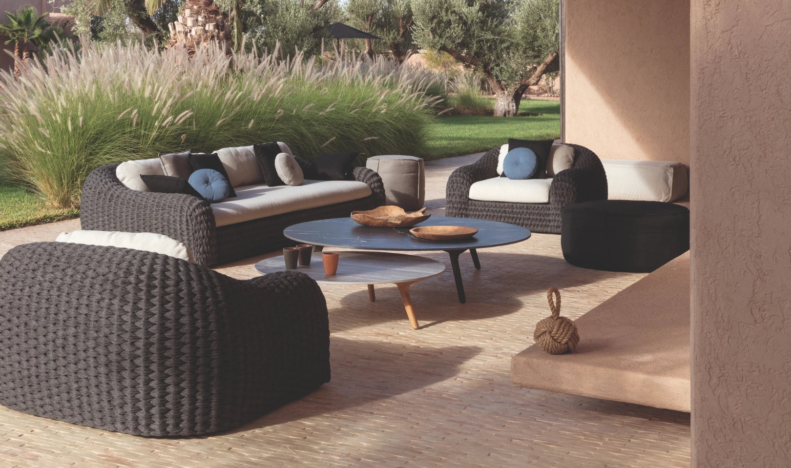 Manutti Torsa Coffee Table Round Ø125 × 24h cm