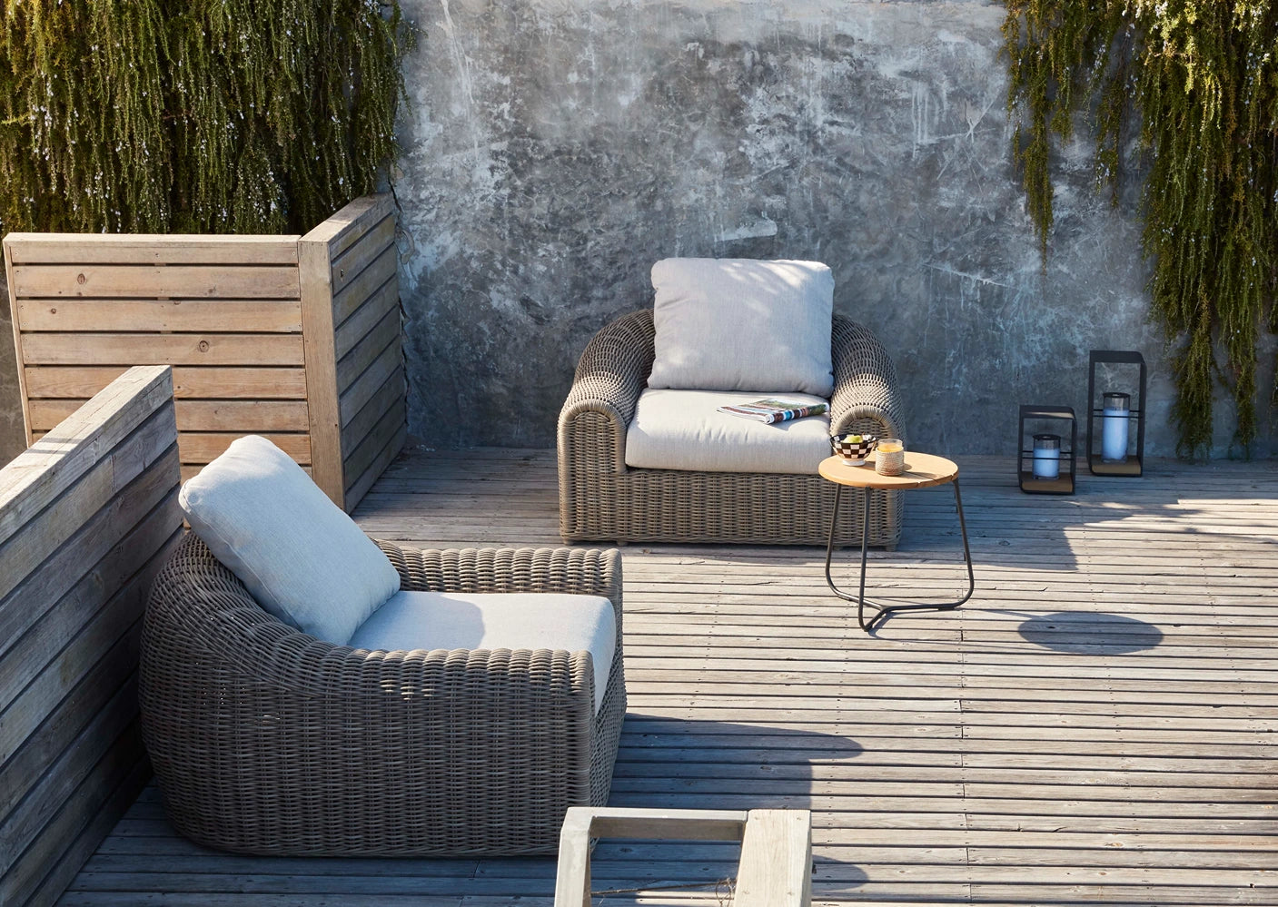 Manutti Mood Coffee Table 42 × 45h cm