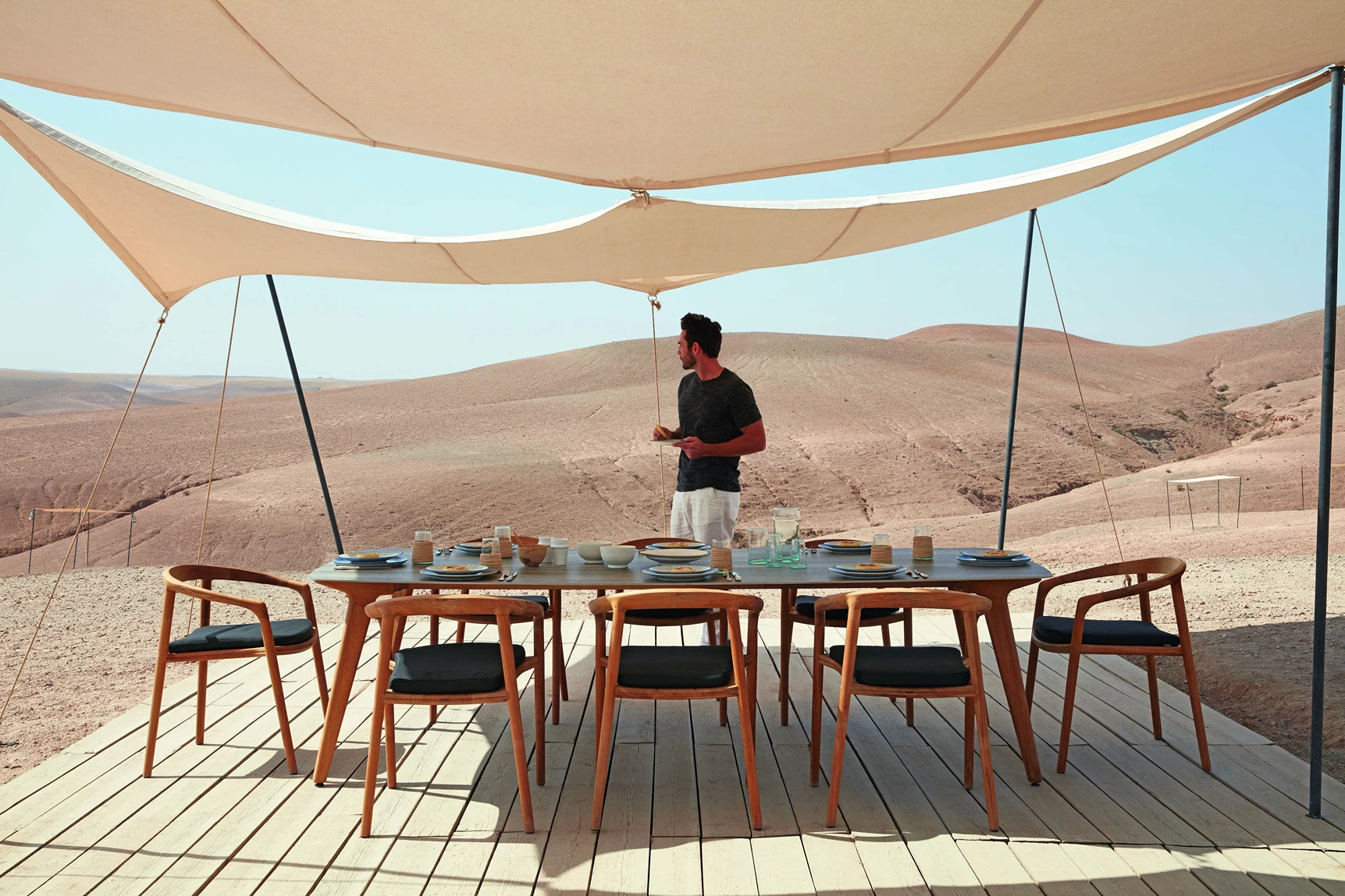Manutti Torsa Dining Table 264 × 118 × 73h cm