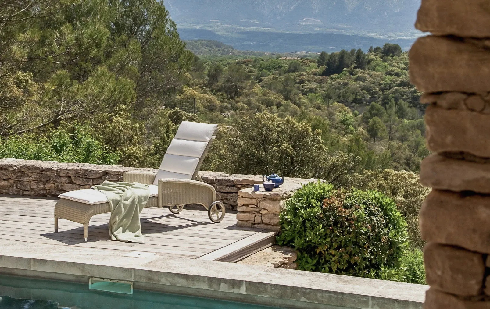 Vincent Sheppard Dovile Sunlounger with Arms