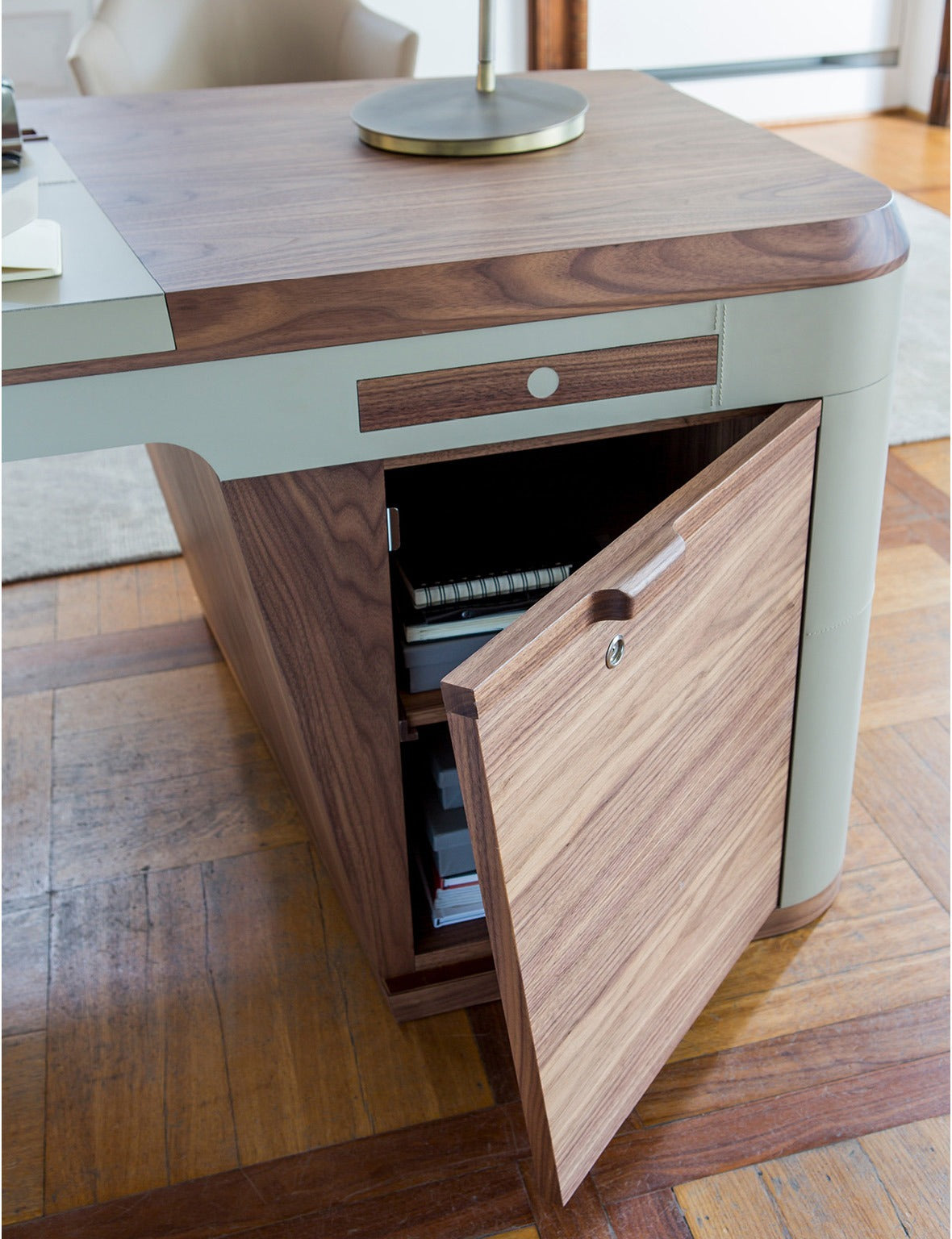 Porada Flavio Desk
