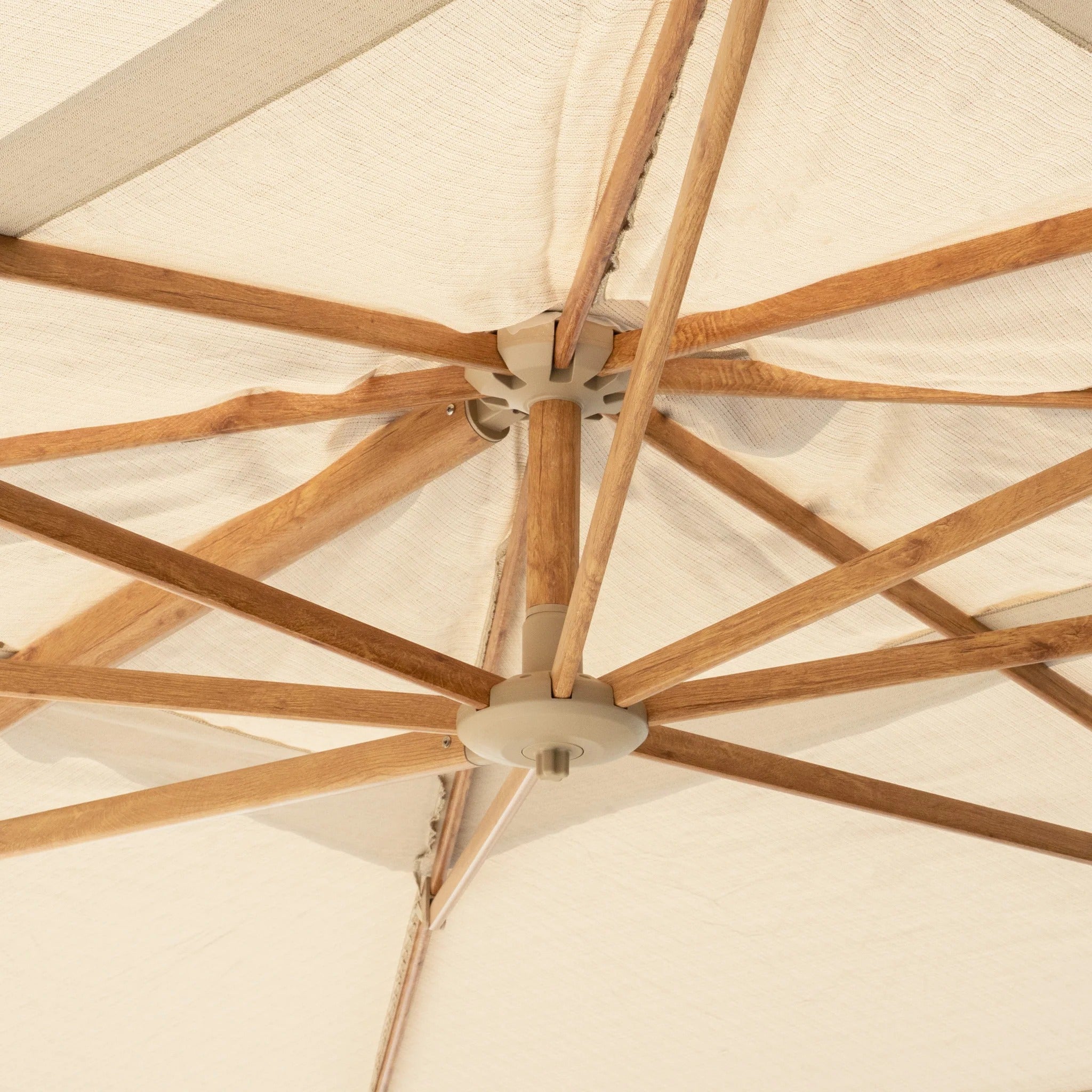 4 Seasons Outdoor Finca 4m x 3m Cantilever Parasol