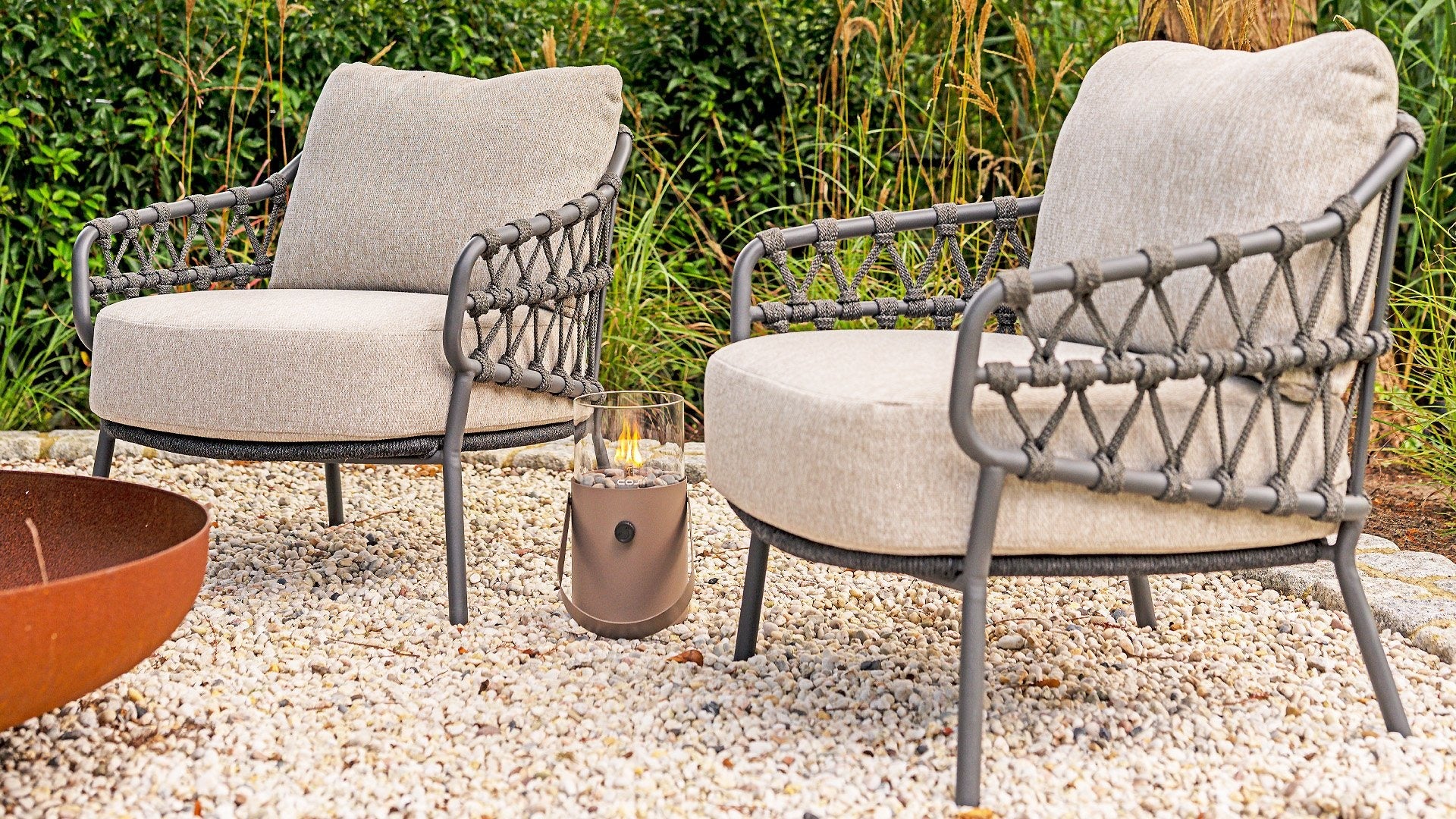 4 Seasons Outdoor Calpi Low Dining Chair Anthracite with 2 cushions