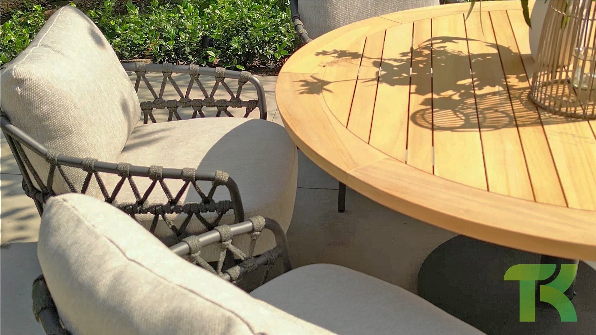 4 Seasons Outdoor Calpi Low Dining Chair Anthracite with 2 cushions