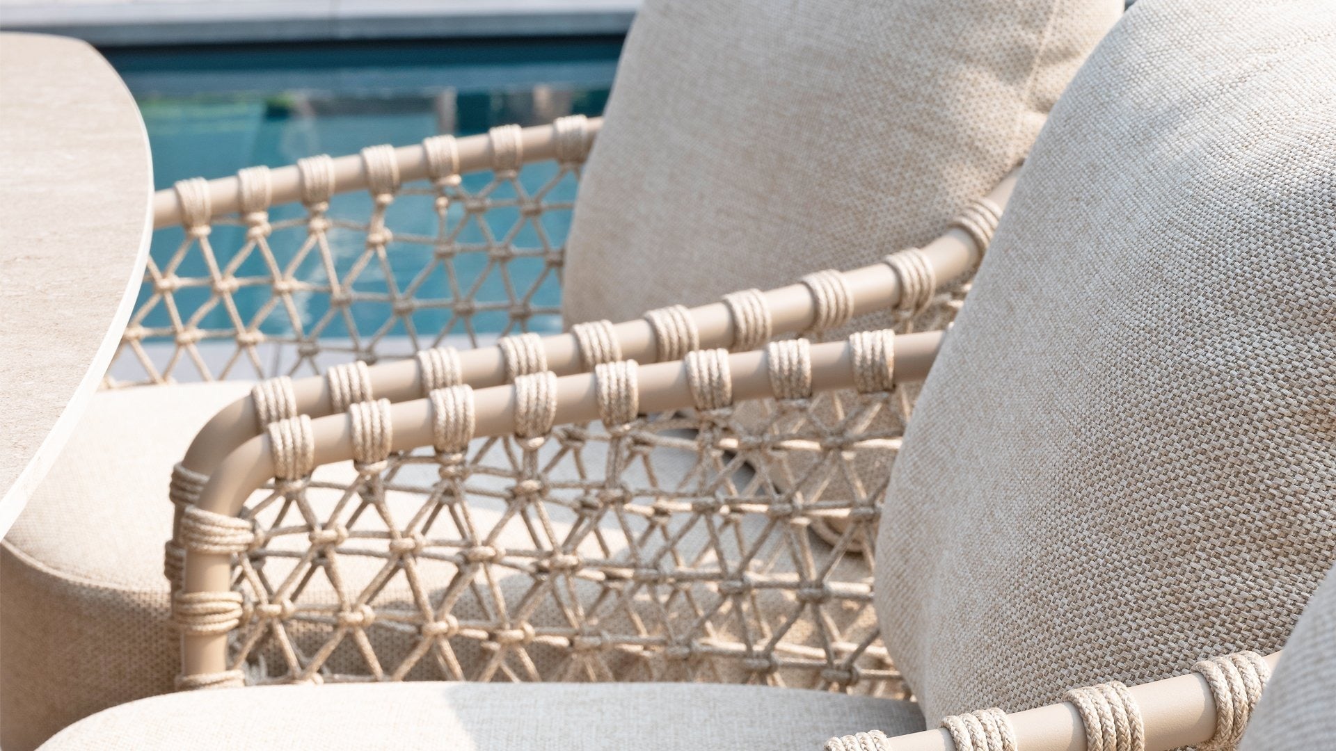 4 Seasons Outdoor Sardinia Low Dining 6 Seat With Nevada Dining Table