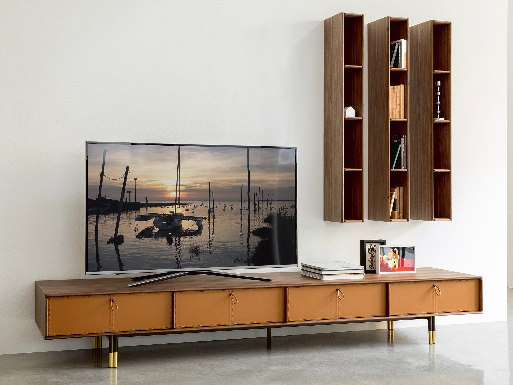 Porada Bayus Tv Stand