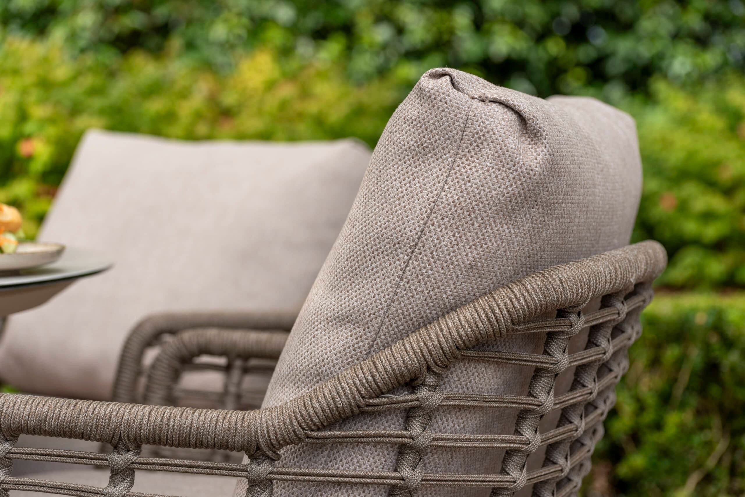 4 Seasons Outdoor Puglia Low Dining chair Latte with 2 cushions