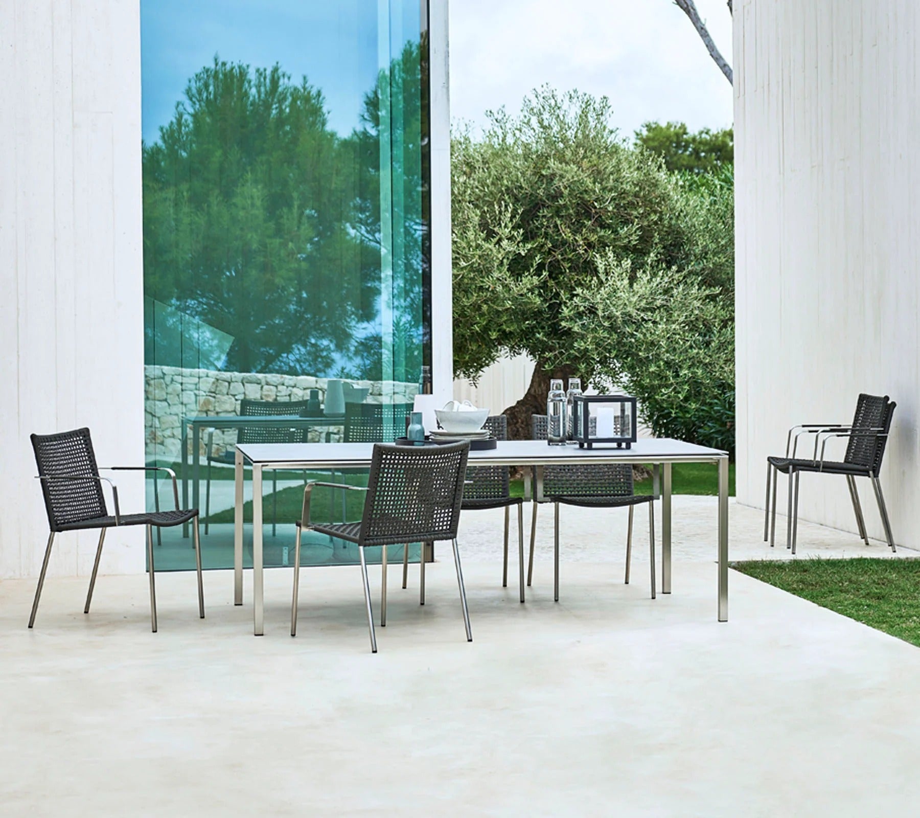 Cane-line Straw Armchair Stackable