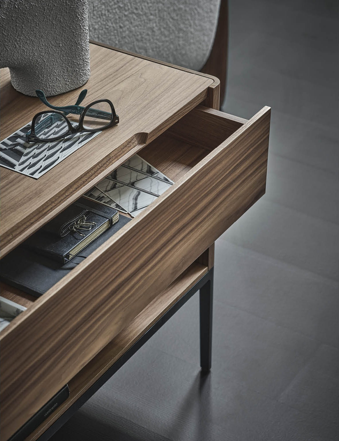 Porada Nara 4 Console