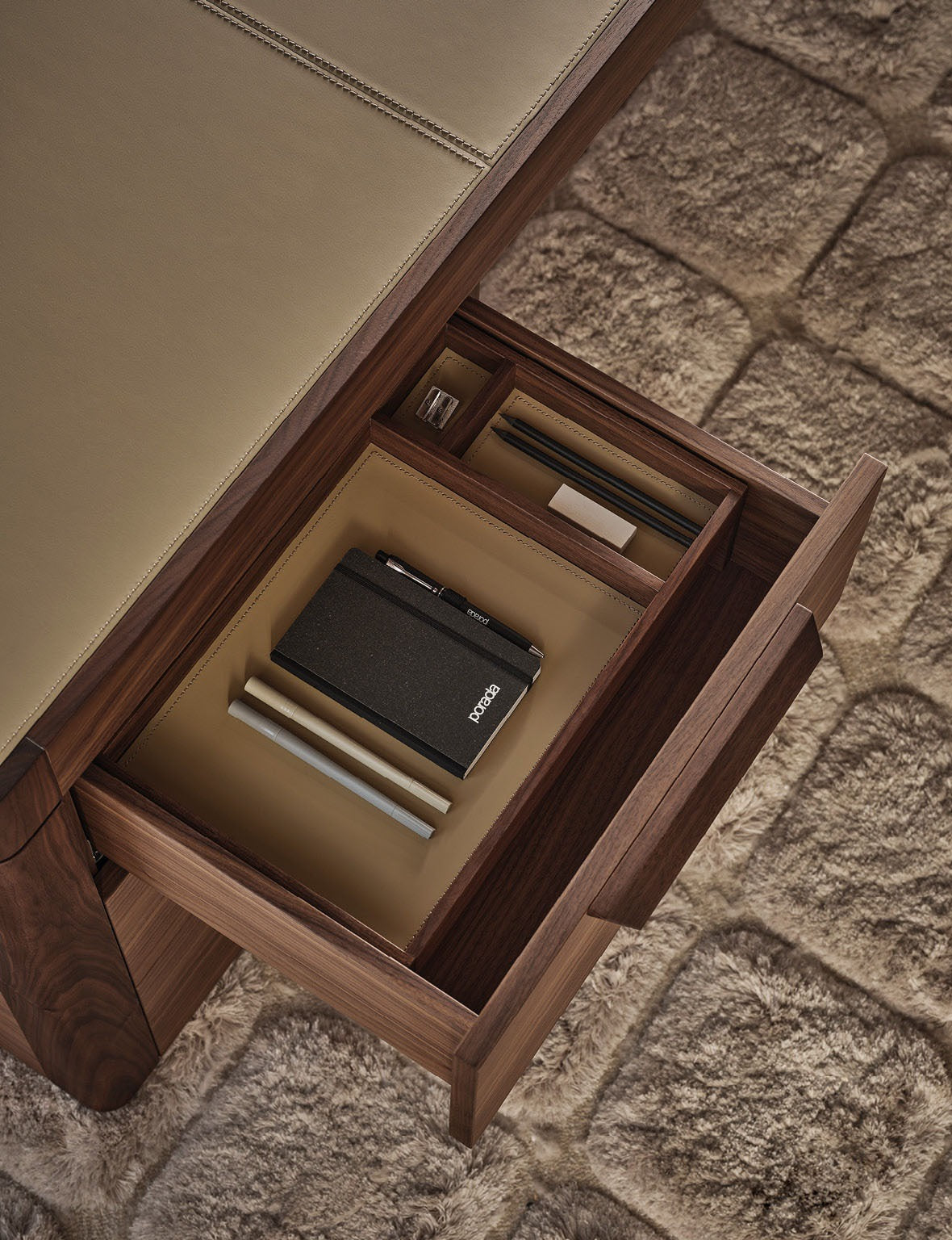 Porada Agea Writing Desk