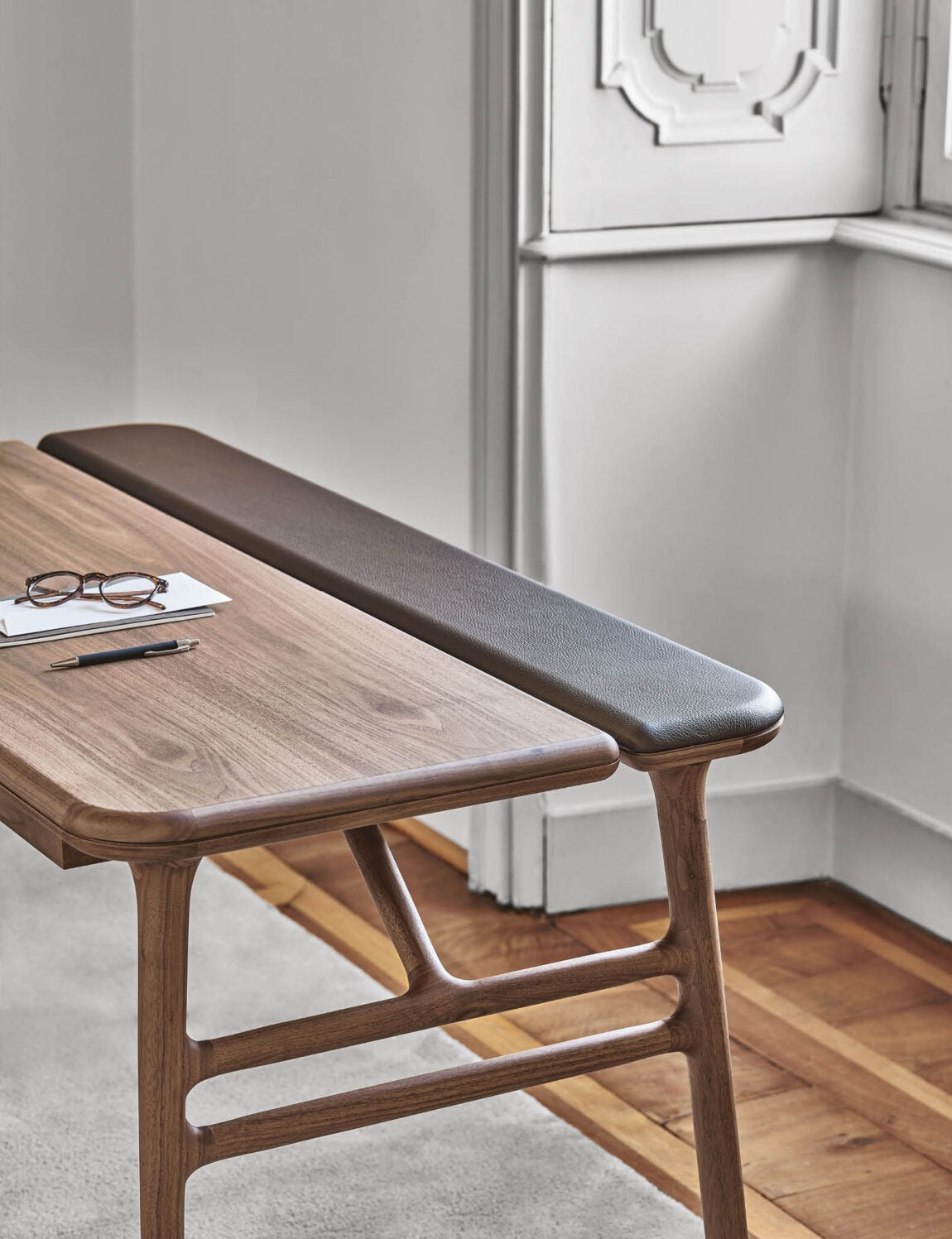 Porada Aksel Desk