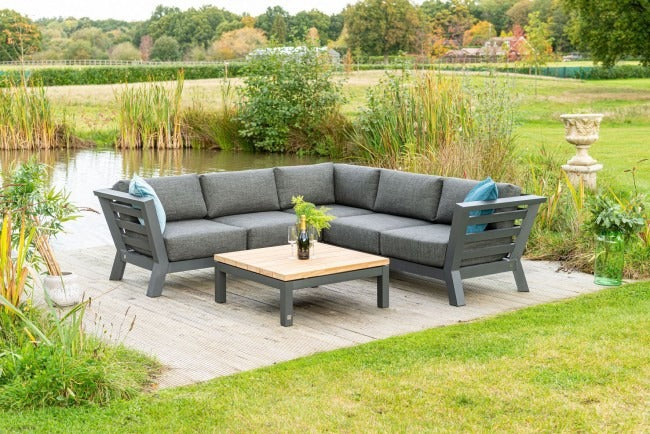 Showroom Ex Display 40% Off | 4 Seasons Outdoor Meteoro Large Corner Set