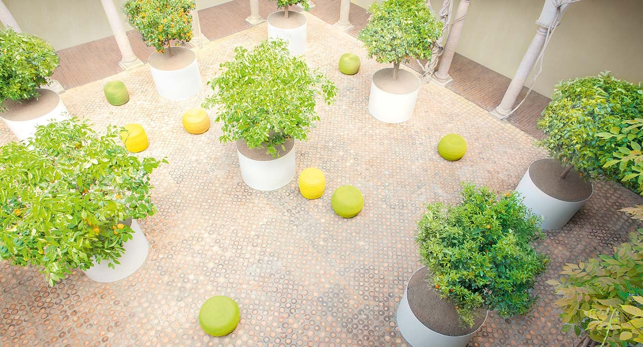 Paola Lenti Otto Poufs