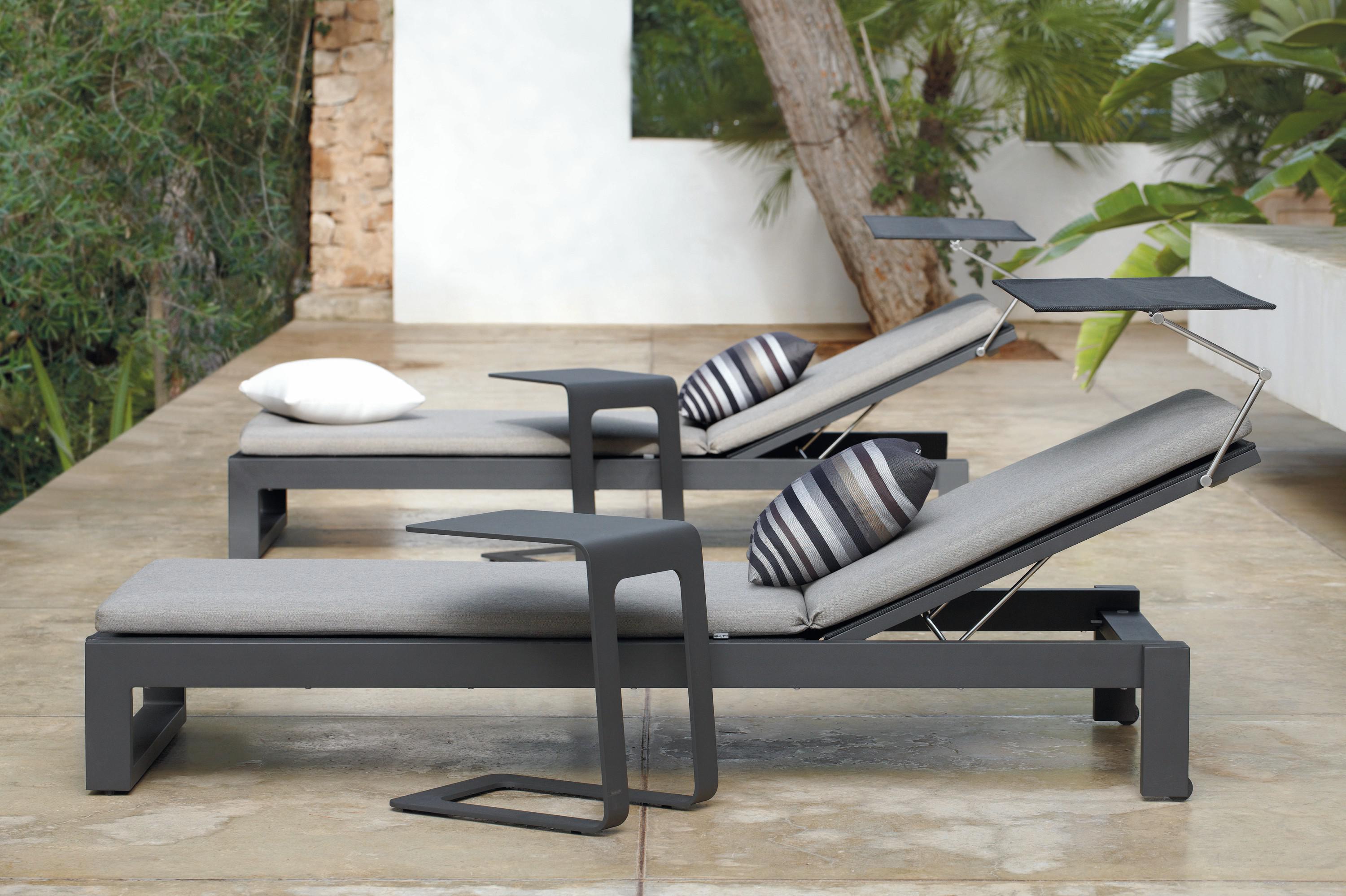 Manutti Lina Open Side Table 44 × 32 × 45h cm