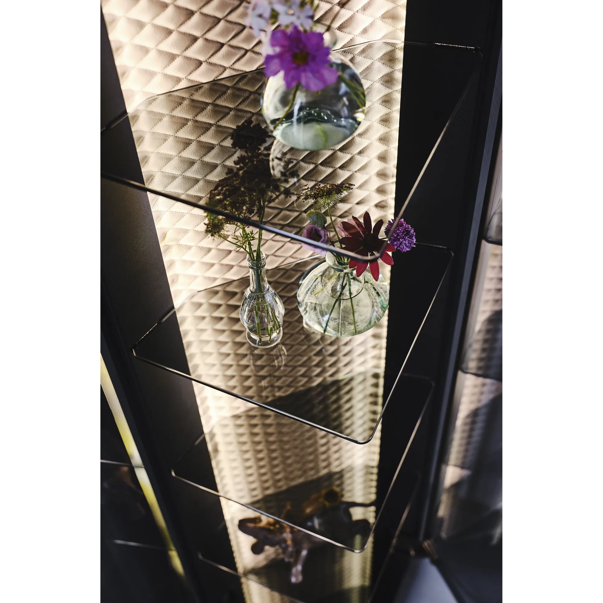 Cattelan Italia Atelier Showcase With Frame And Feet