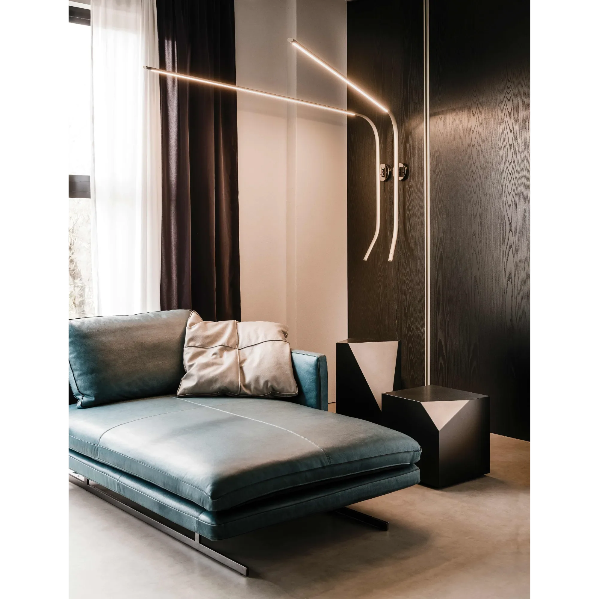 Cattelan Italia Fisherman Adjustable Wall Lamp – Fast Delivery