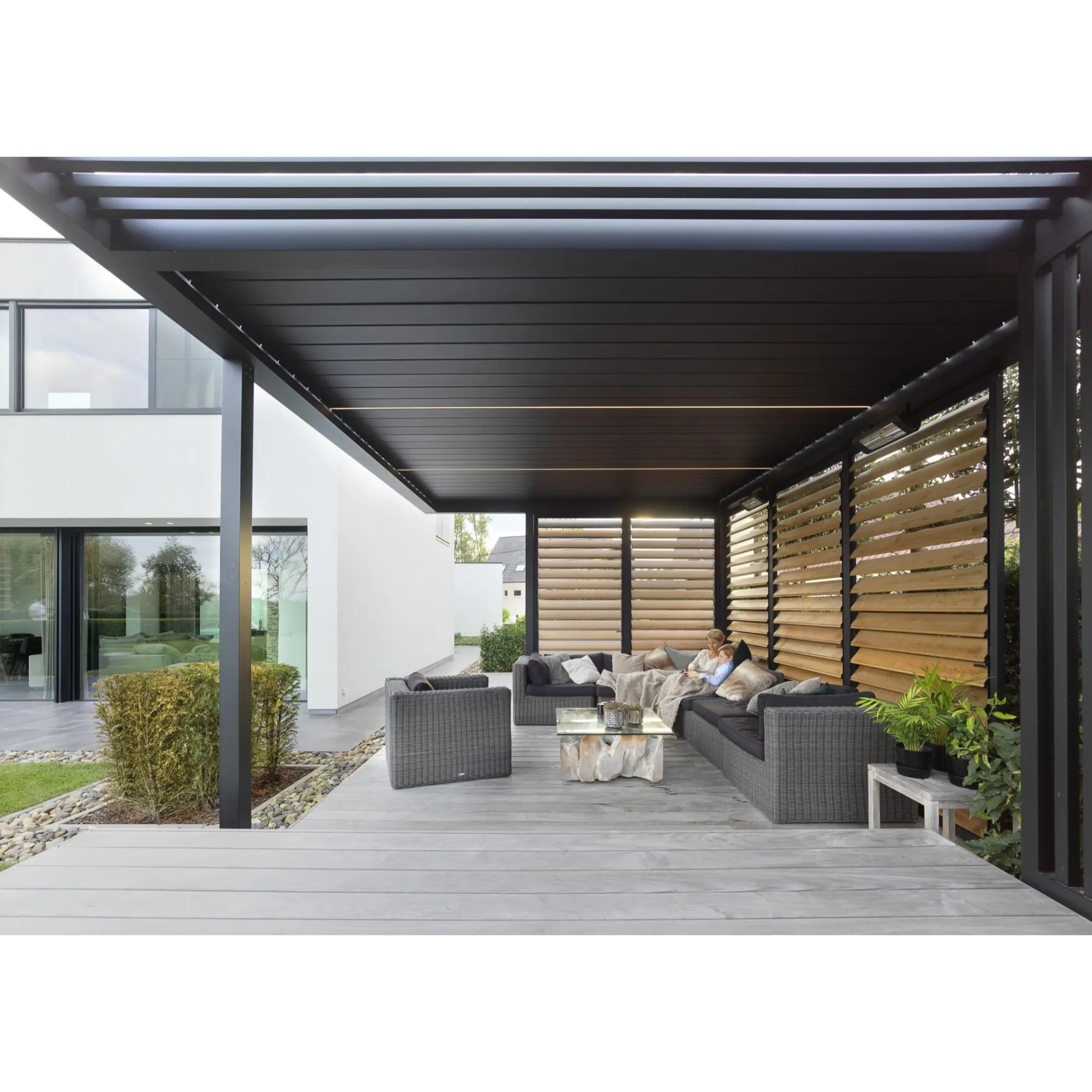 Umbris Aluminium Pergola Hot Tub Project