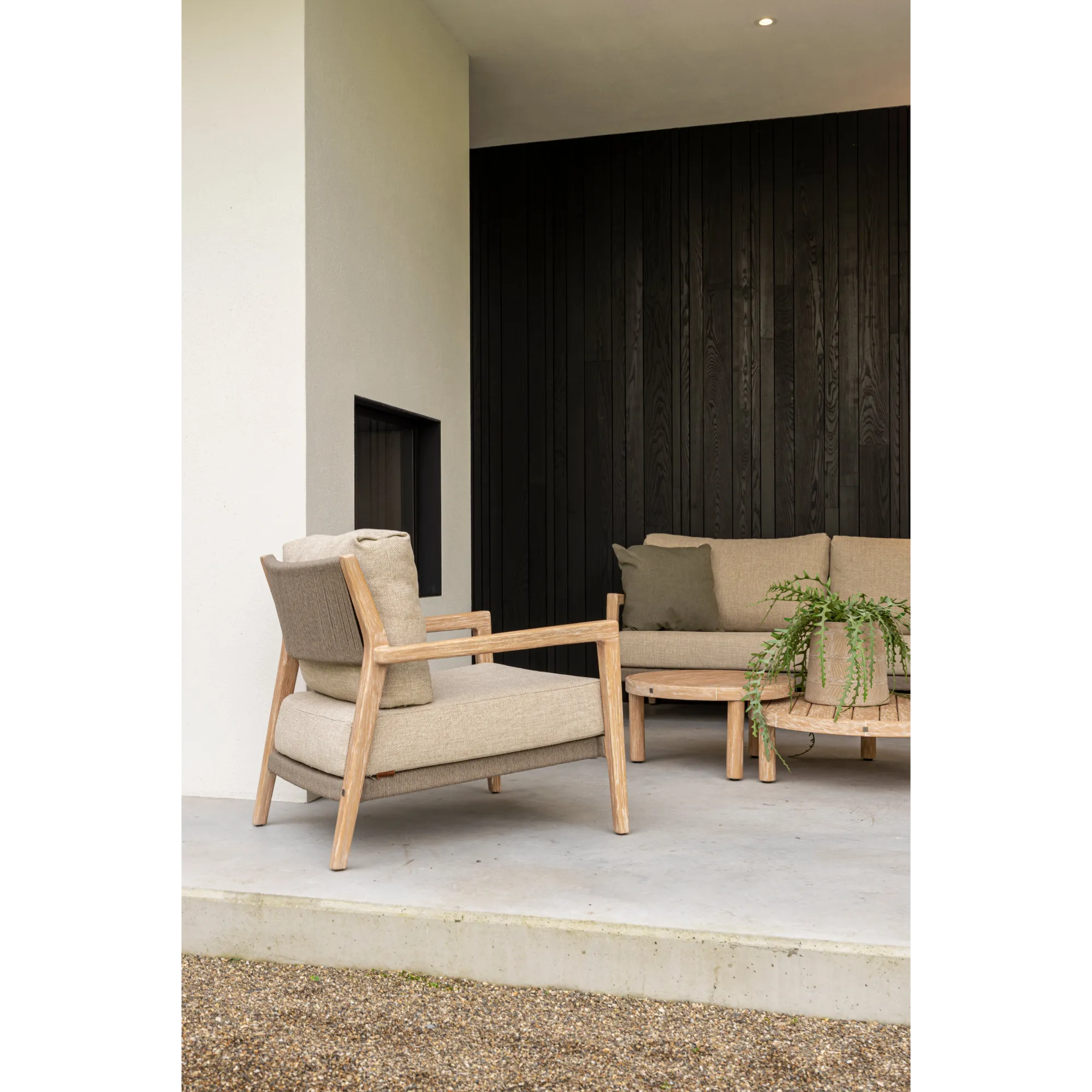 4 Season Outdoor Julia Living Chair Teak Brushed With 2 Cushions