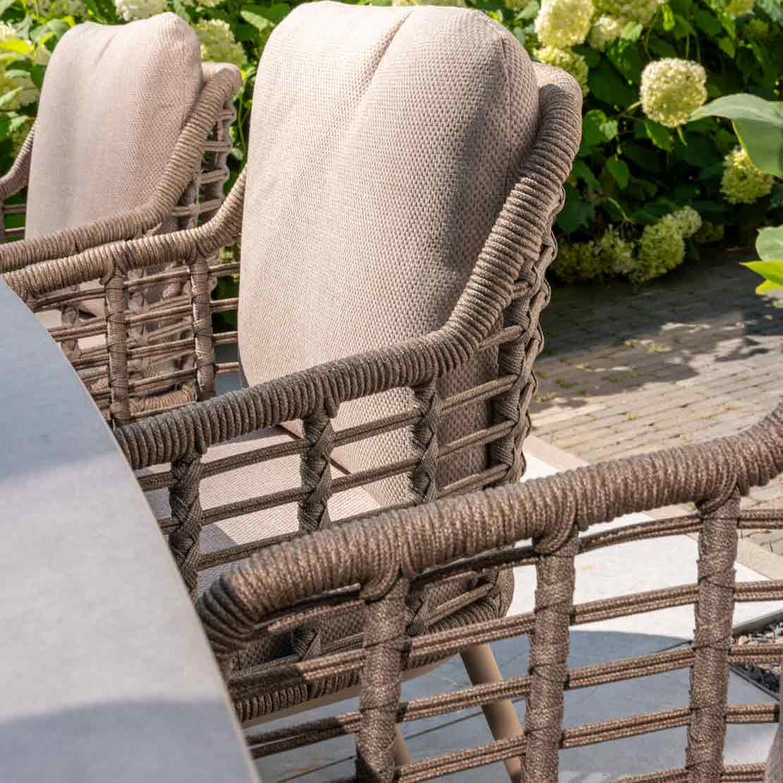 4 Seasons Outdoor Puglia Dining chair Latte with 2 cushions