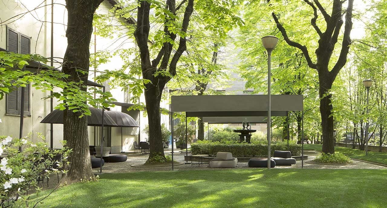 Paola Lenti Resort Portable Sun Shade