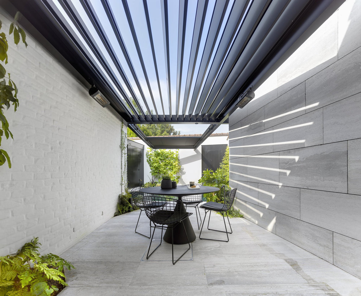 Secret Garden Roof Umbris Pergola – project photograph 1