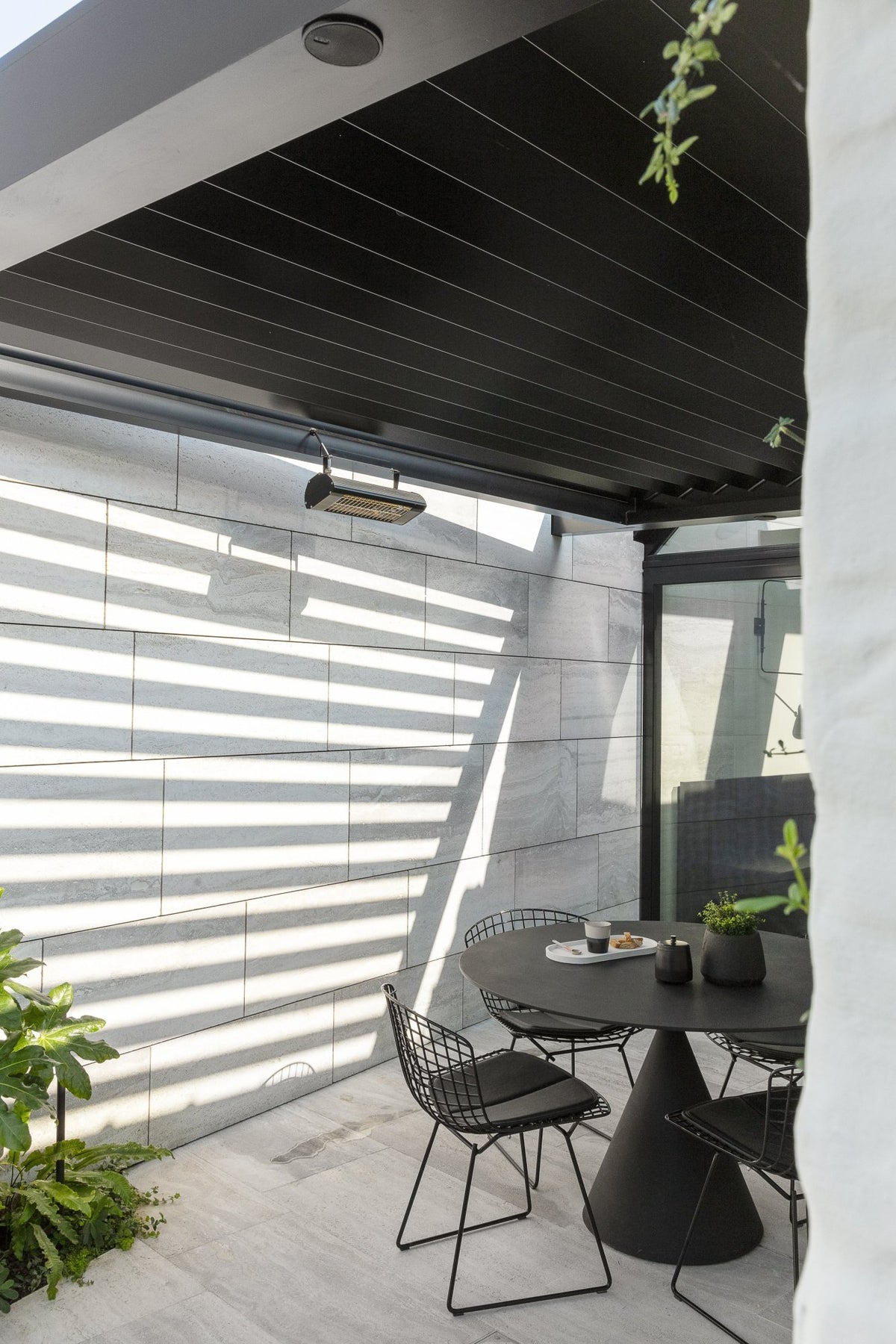 Secret Garden Roof Umbris Pergola – project photograph 4
