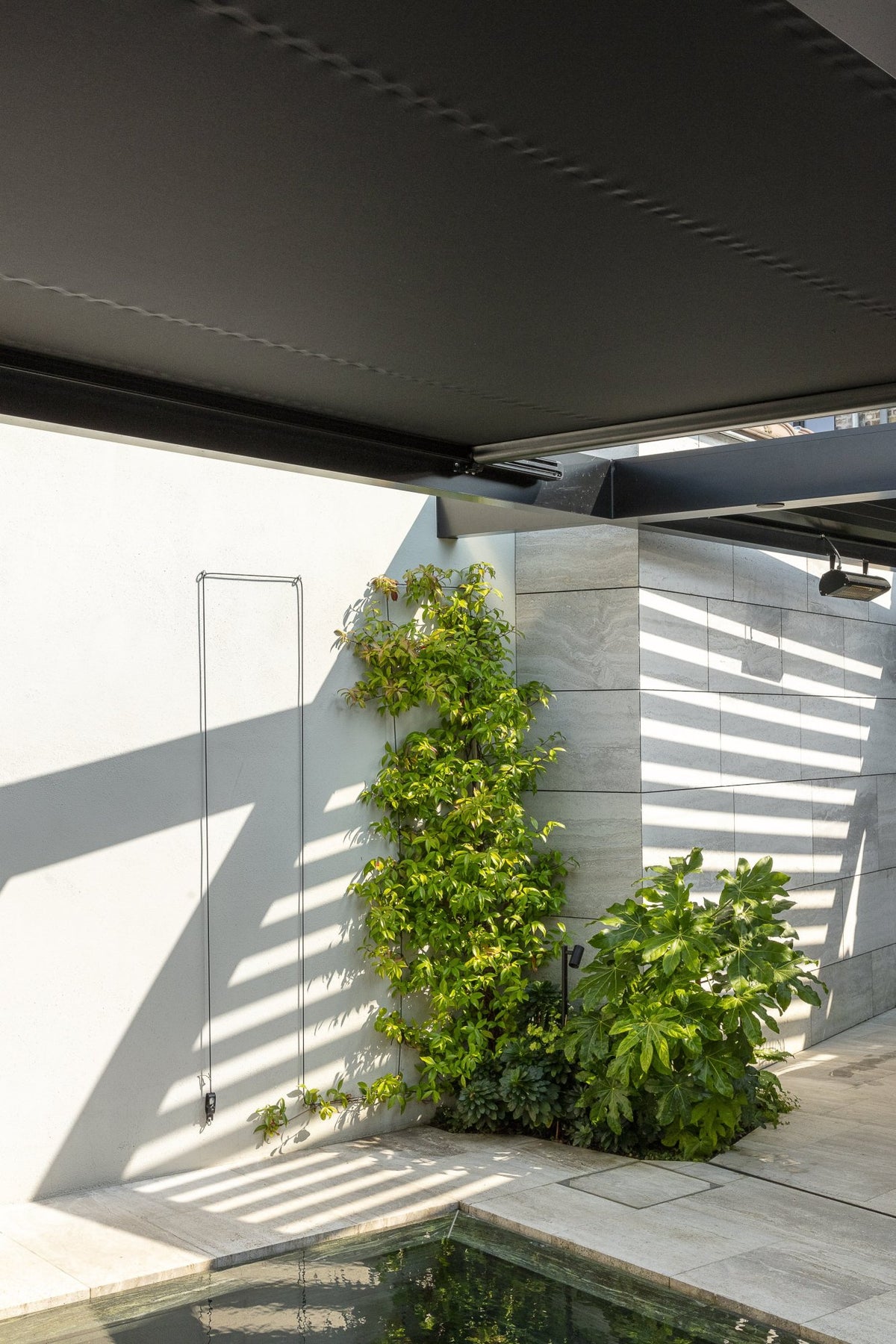 Secret Garden Roof Umbris Pergola – project photograph 12